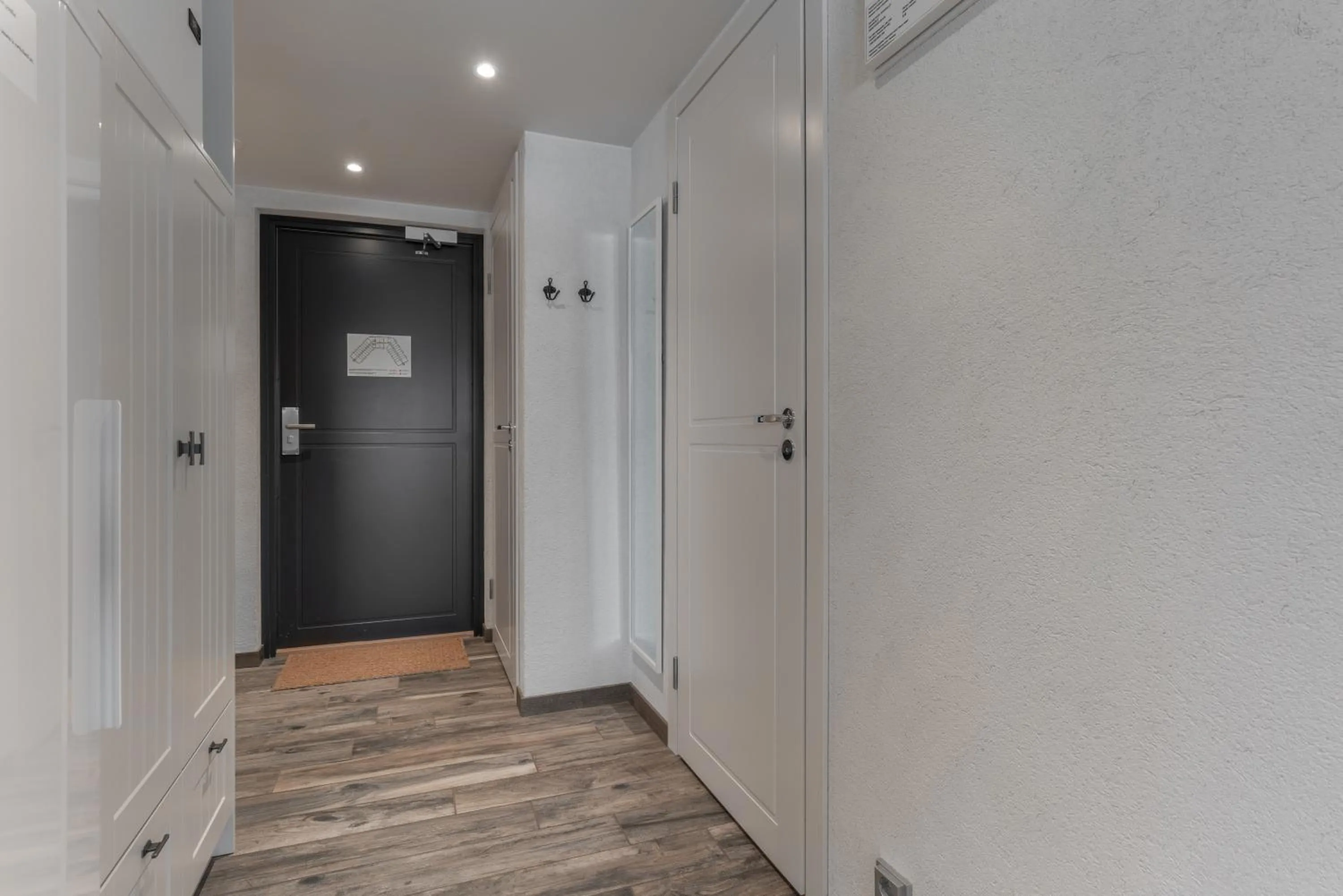 wardrobe in Ski-Inn RukaValley