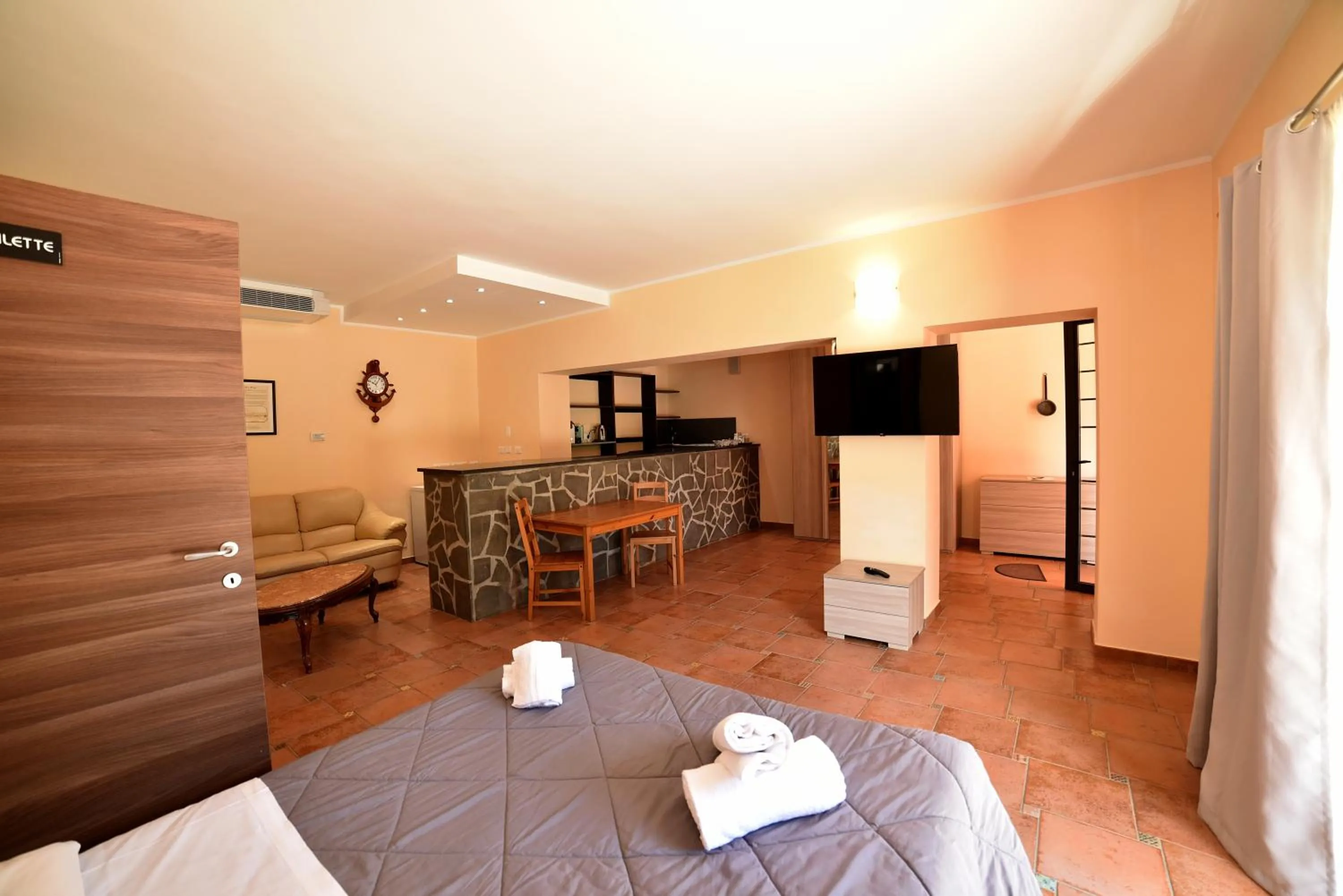 Photo of the whole room, Bed in AIR B&B PLEASANT MOMENTS