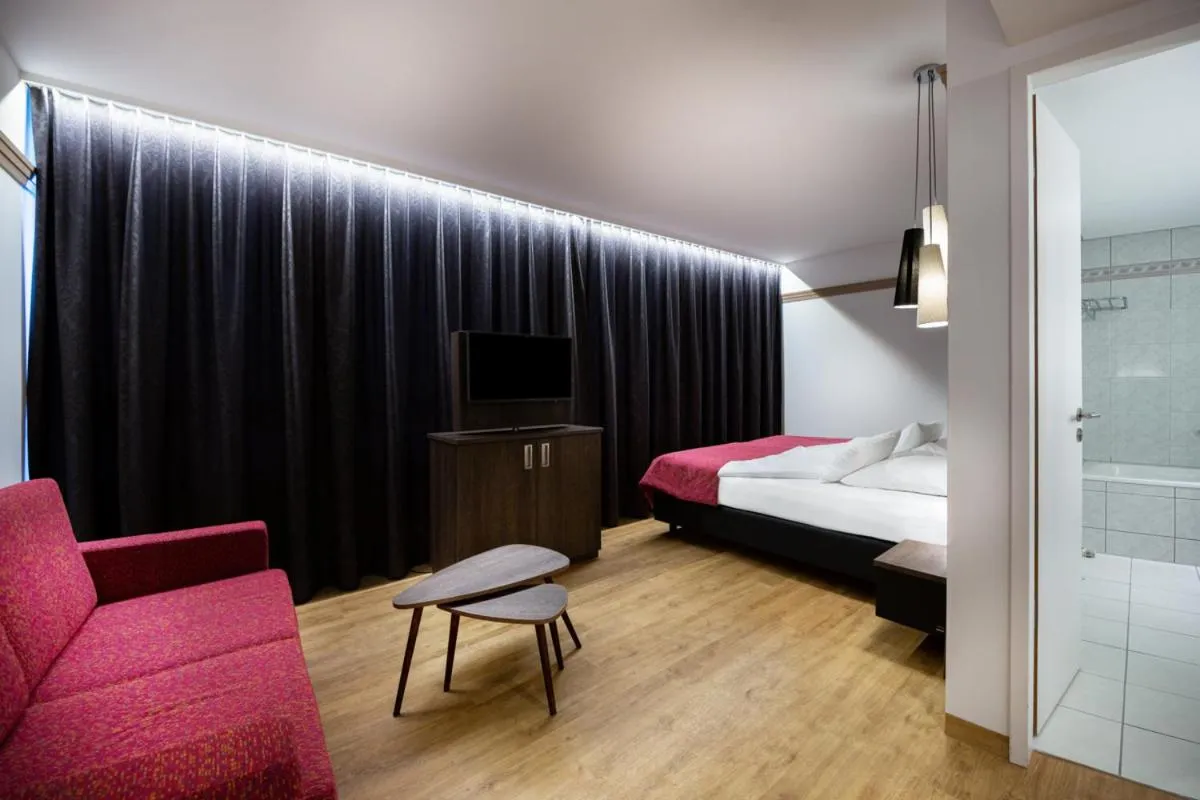 Photo of the whole room, Bed in Kronenhotel