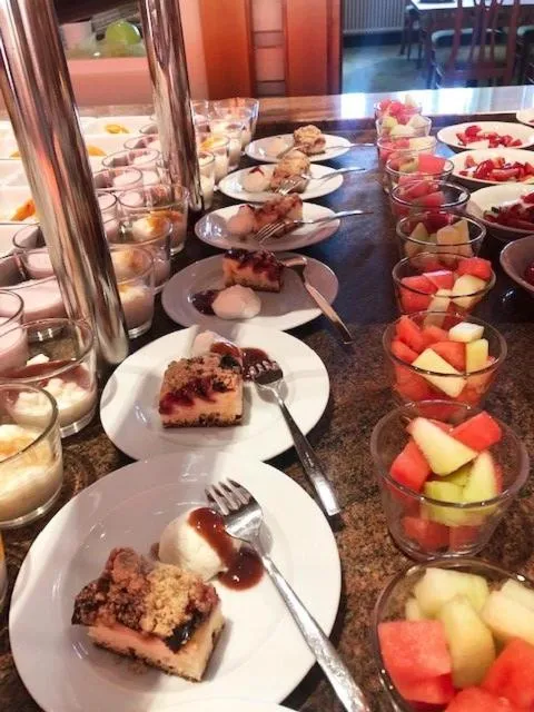 Restaurant/places to eat in Kronenhotel