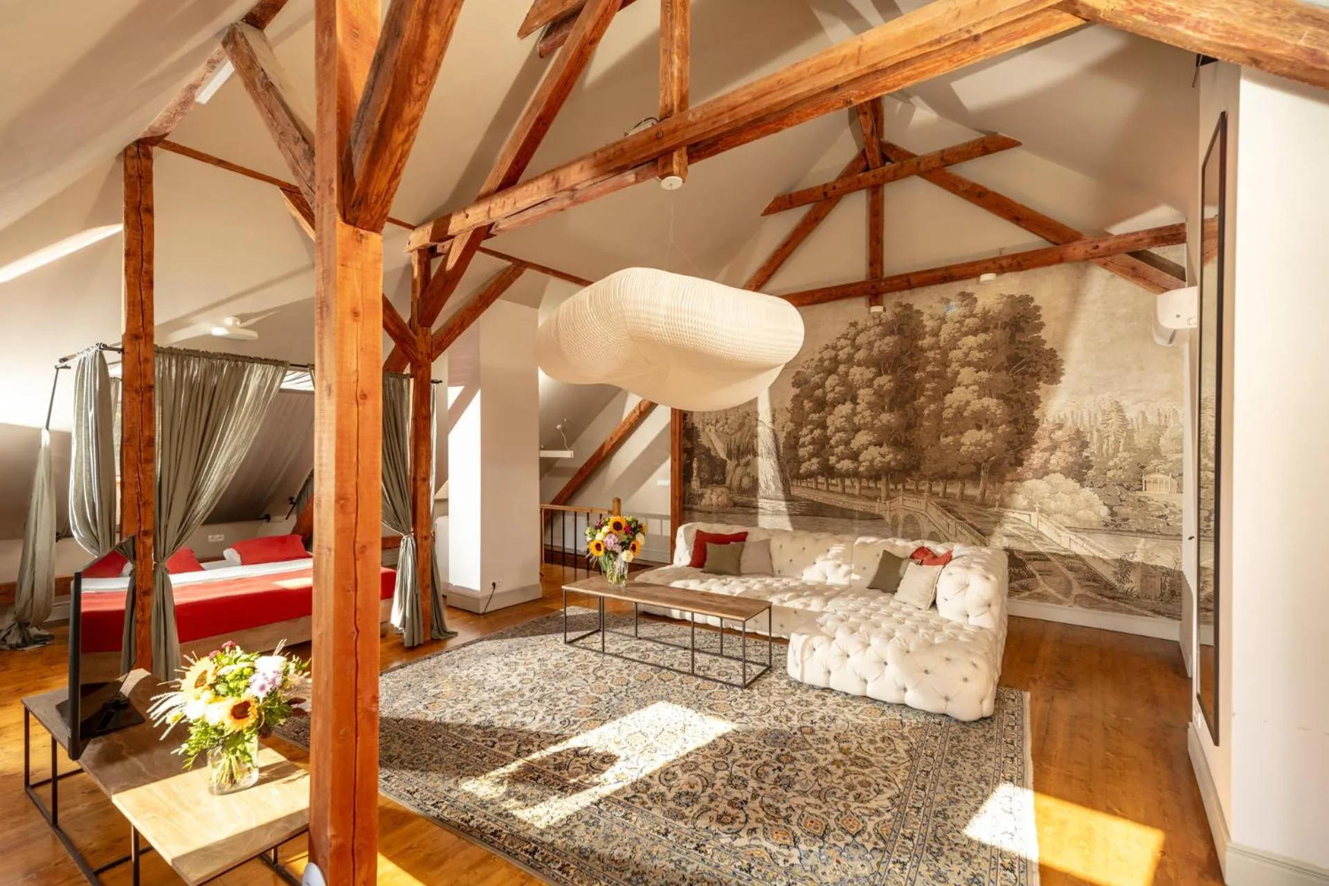 Living room, Bed in Zamek Sarny - Schloss Scharfeneck