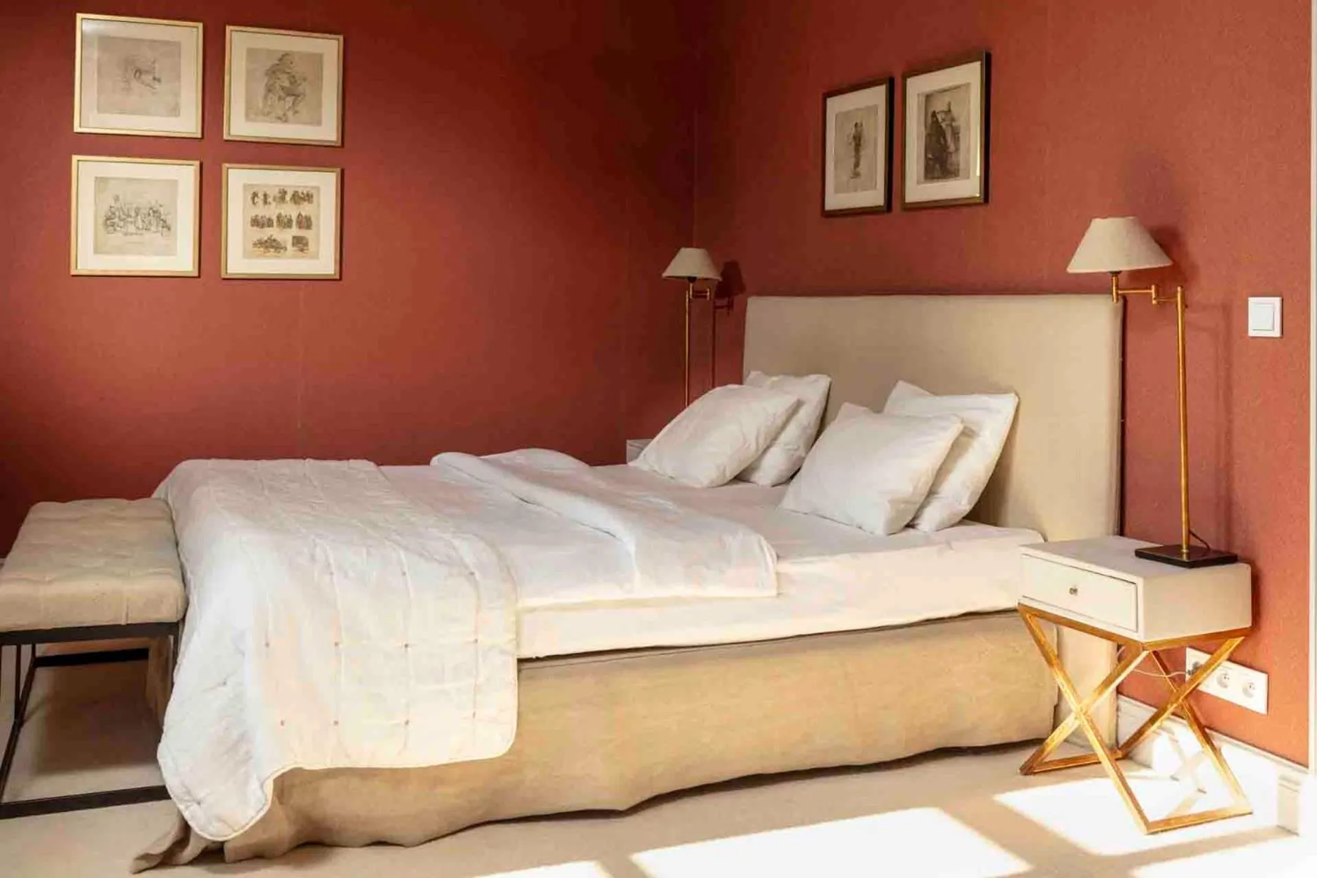 Bed in Zamek Sarny - Schloss Scharfeneck