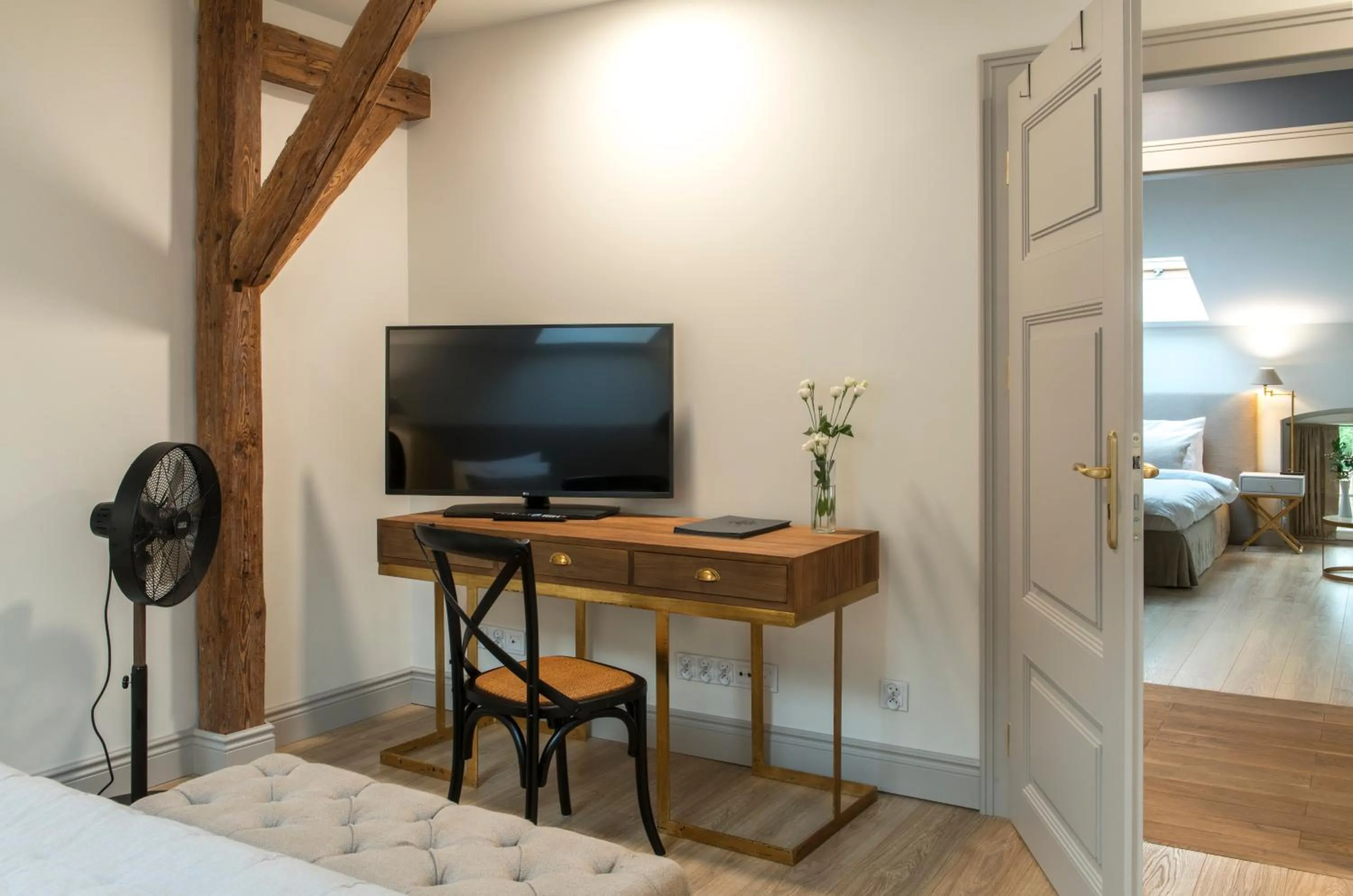 Seating area, Bed in Zamek Sarny - Schloss Scharfeneck