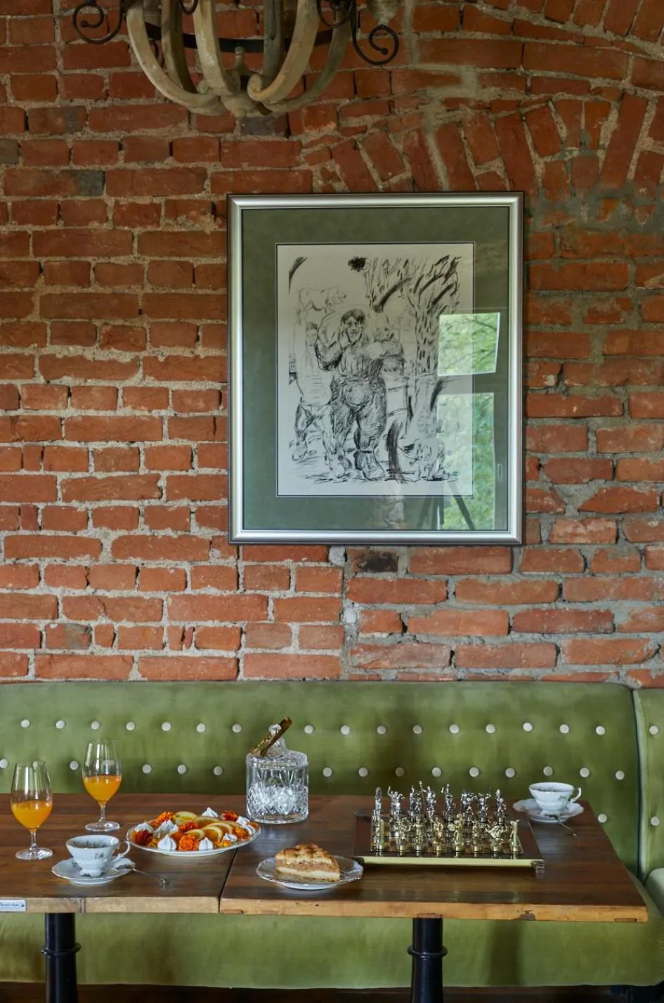 Food and drinks in Zamek Sarny - Schloss Scharfeneck