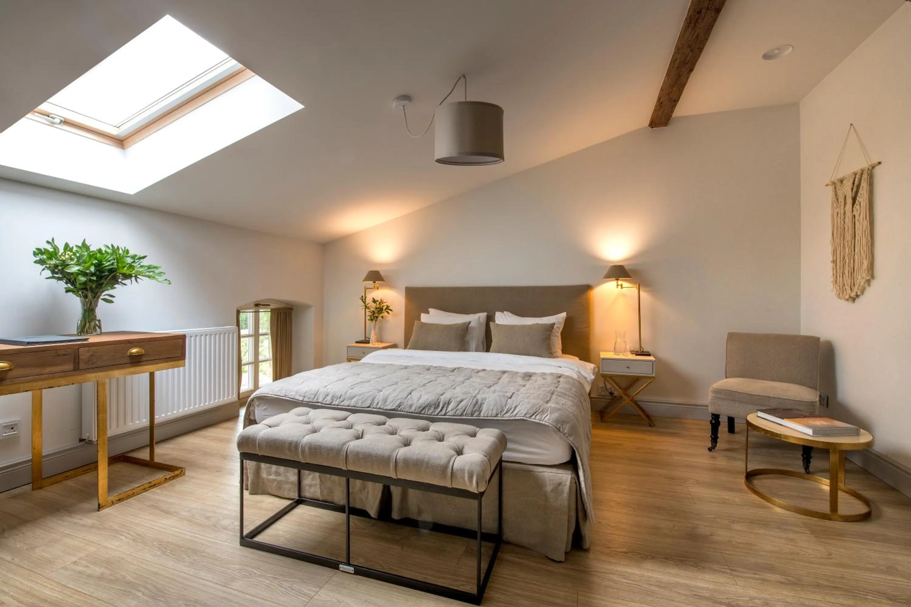 Bed in Zamek Sarny - Schloss Scharfeneck