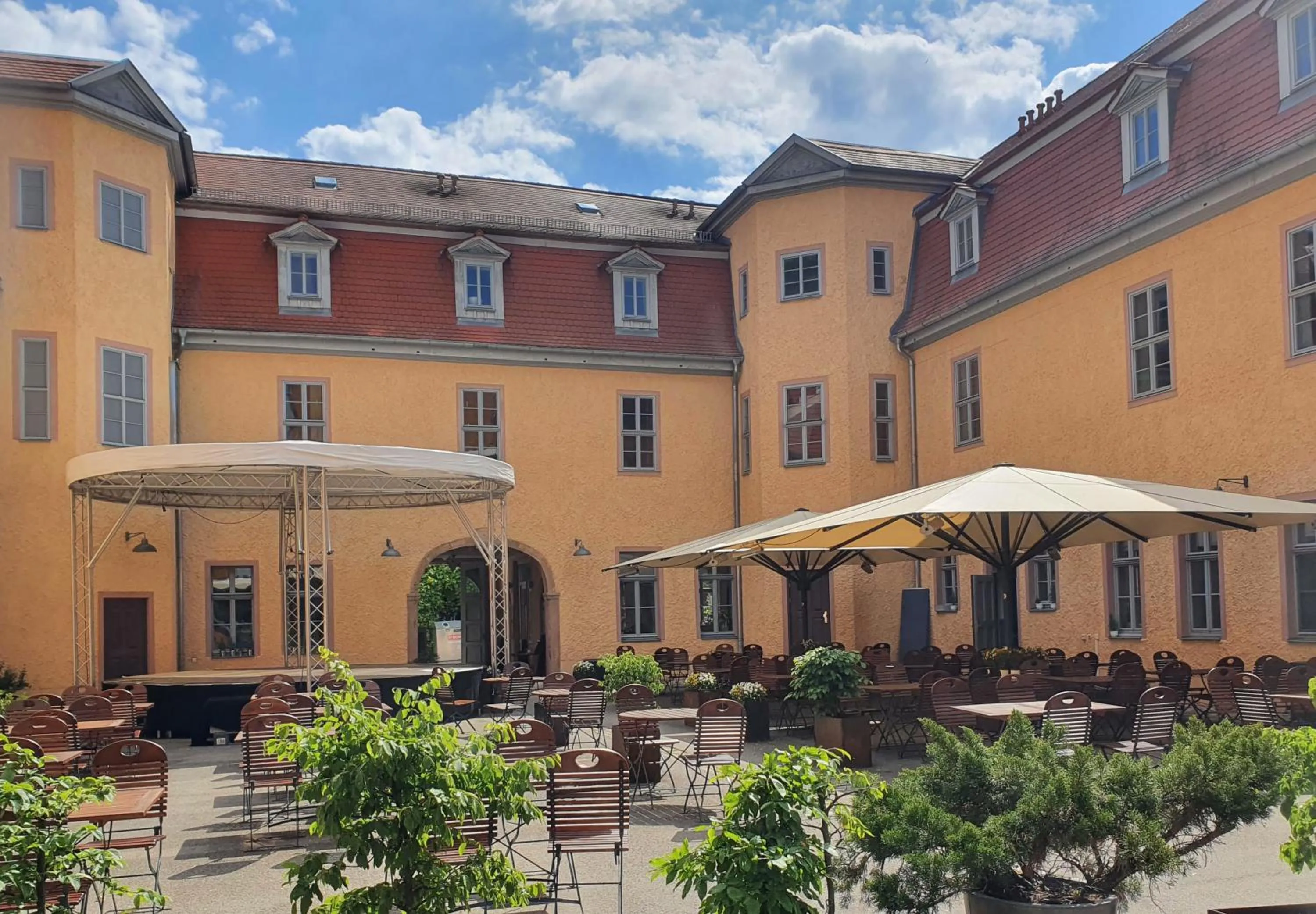 Property building in Hotel Erbenhof