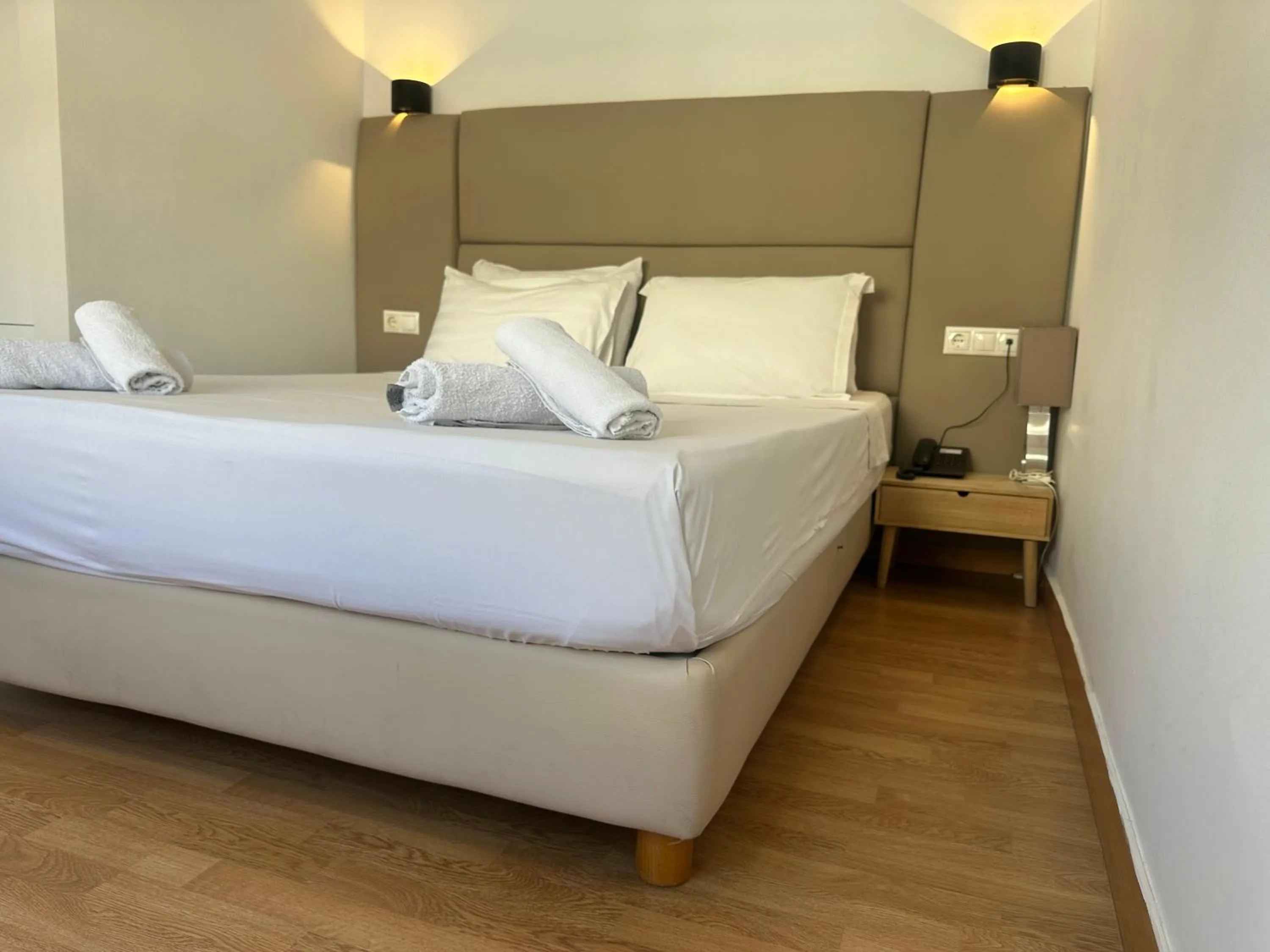 Bedroom, Bed in HOTEL_TIER