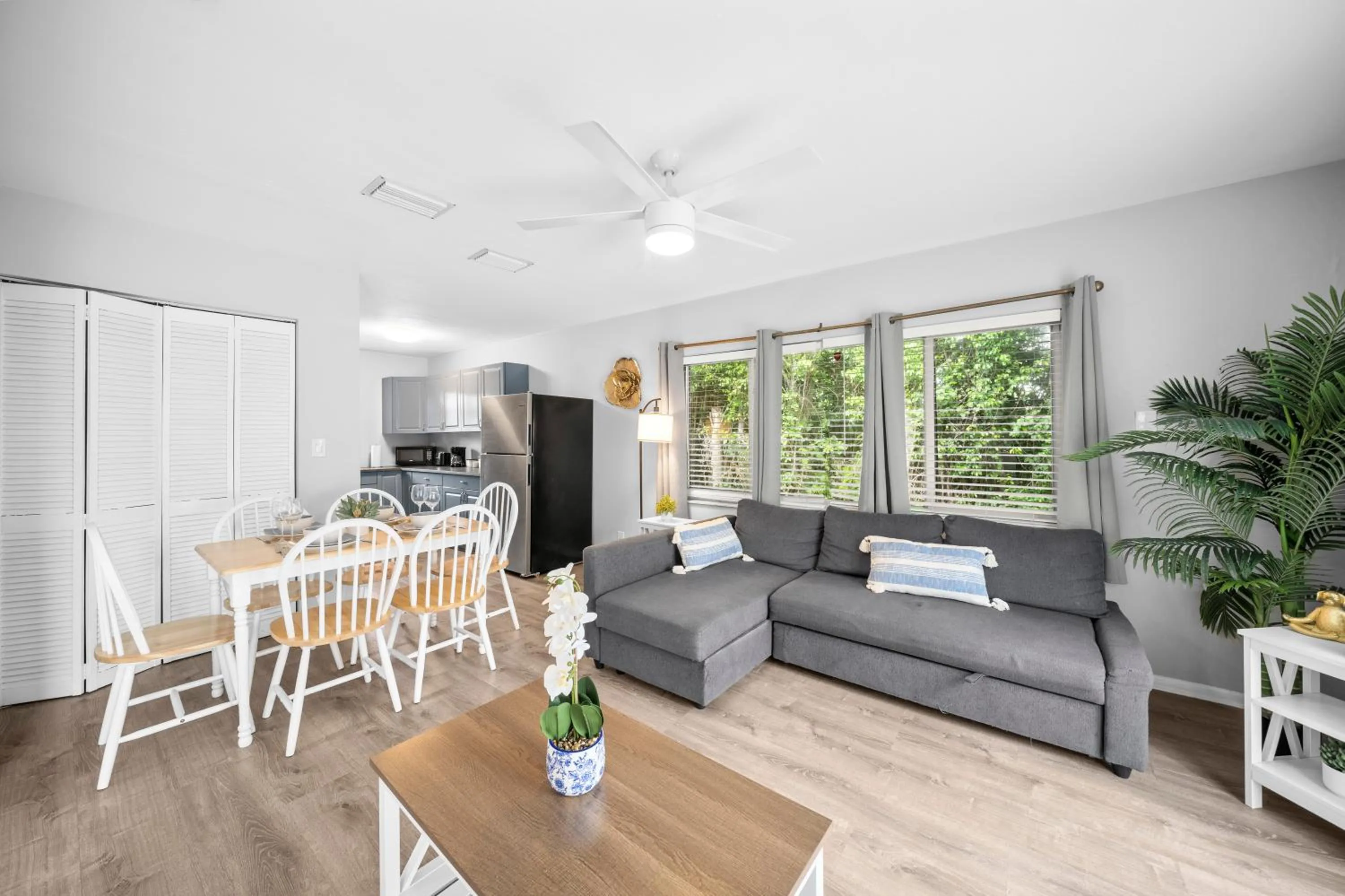 Kitchen or kitchenette in The Jasmine Apartments by Lowkl