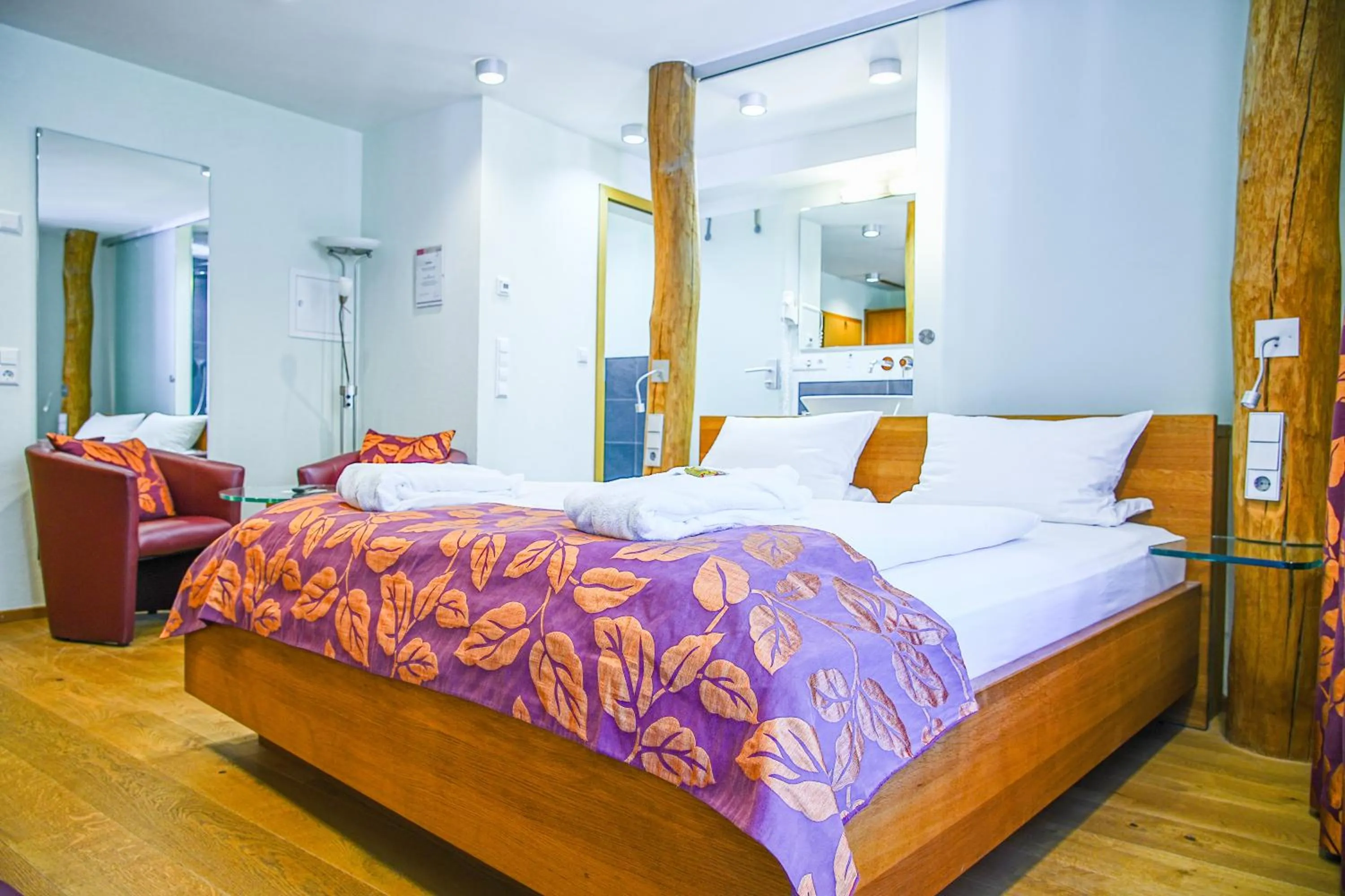 Bed in Holzschuhs Schwarzwaldhotel