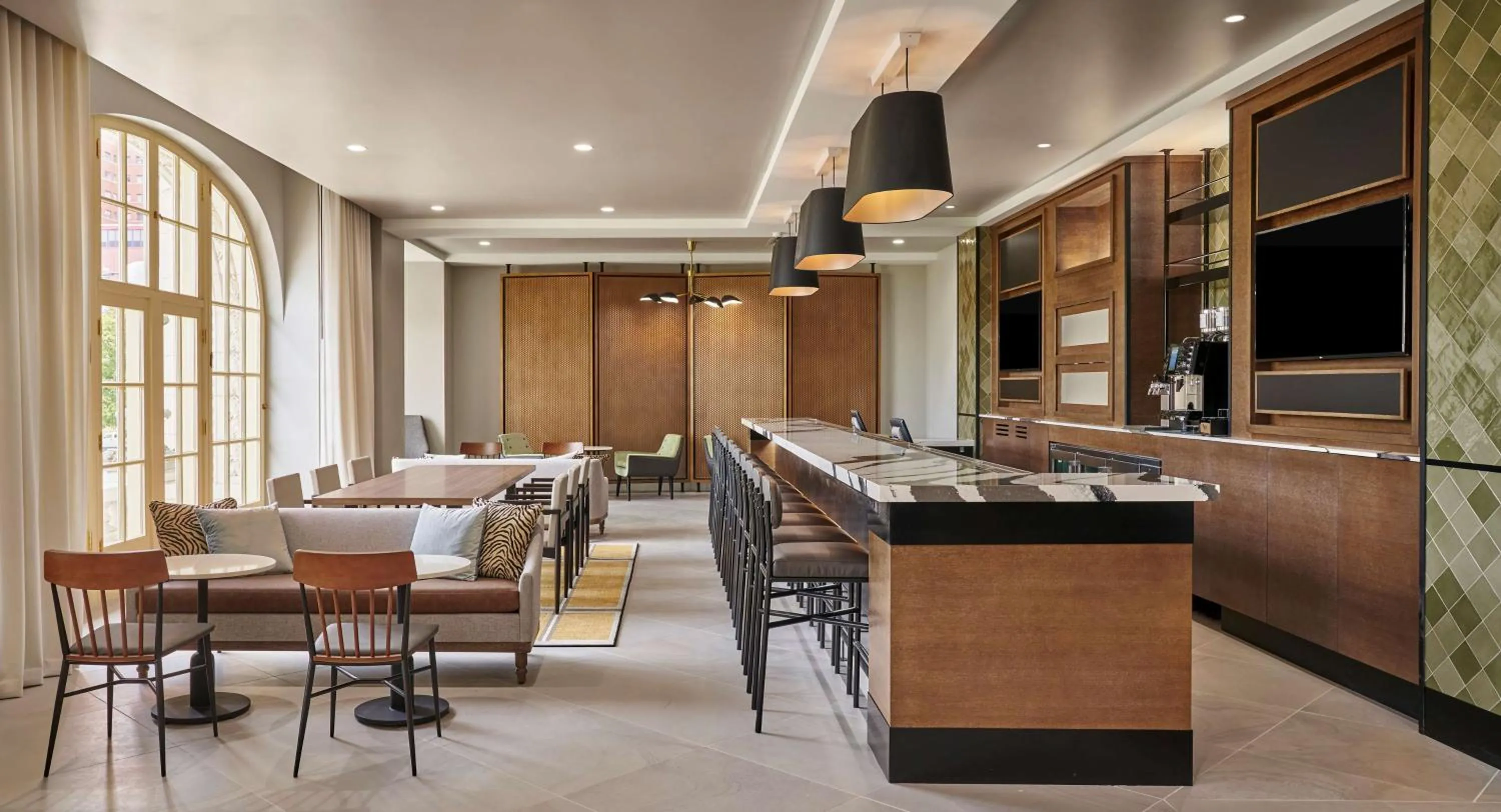 Restaurant/places to eat in Hyatt Place Chicago Medical/University District