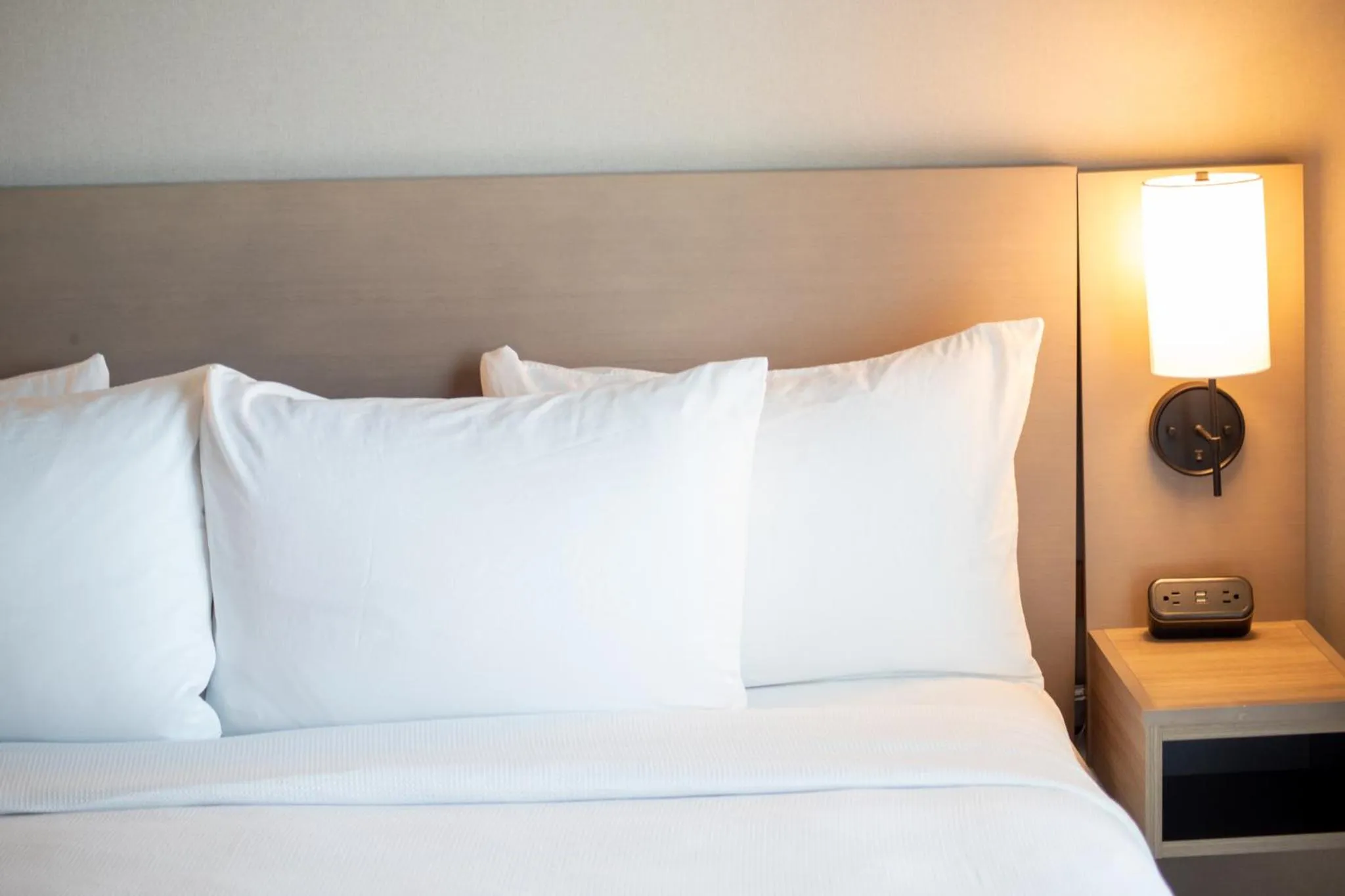 Bed in Hyatt Place Altoona/Des Moines