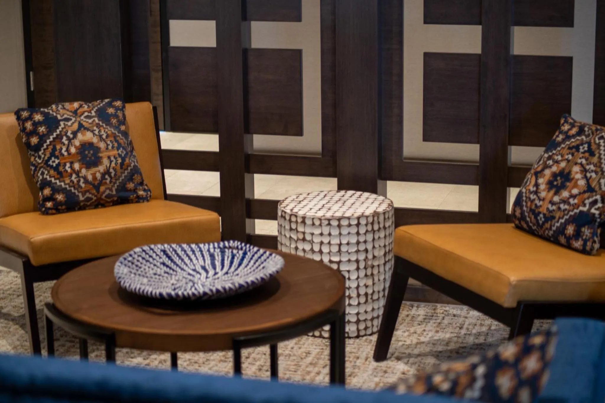 Seating area in Hyatt Place Altoona/Des Moines