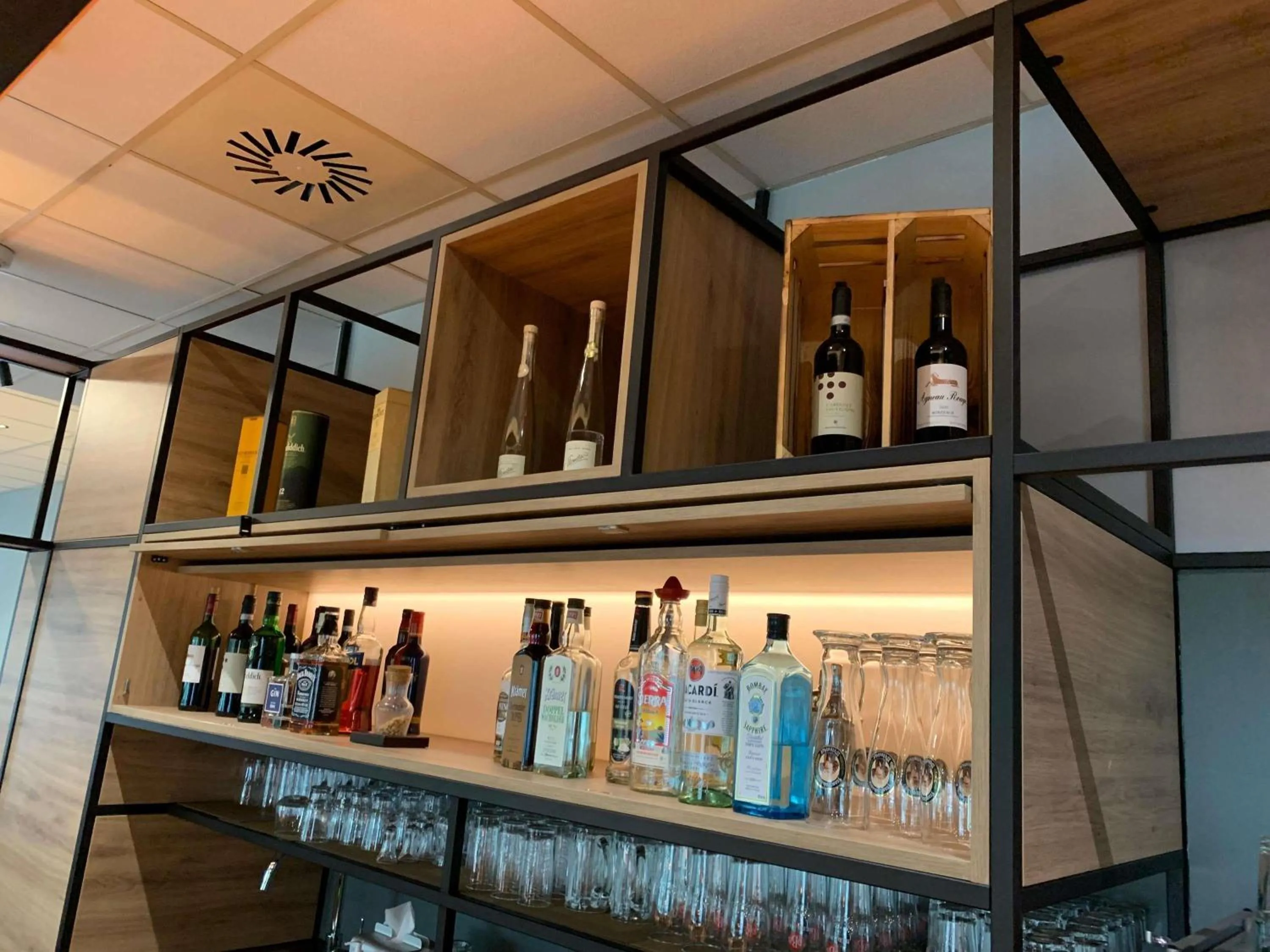 Lounge or bar in ibis Hotel Dortmund City