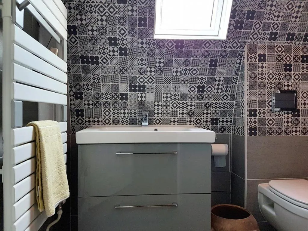 Bathroom in La Romantique