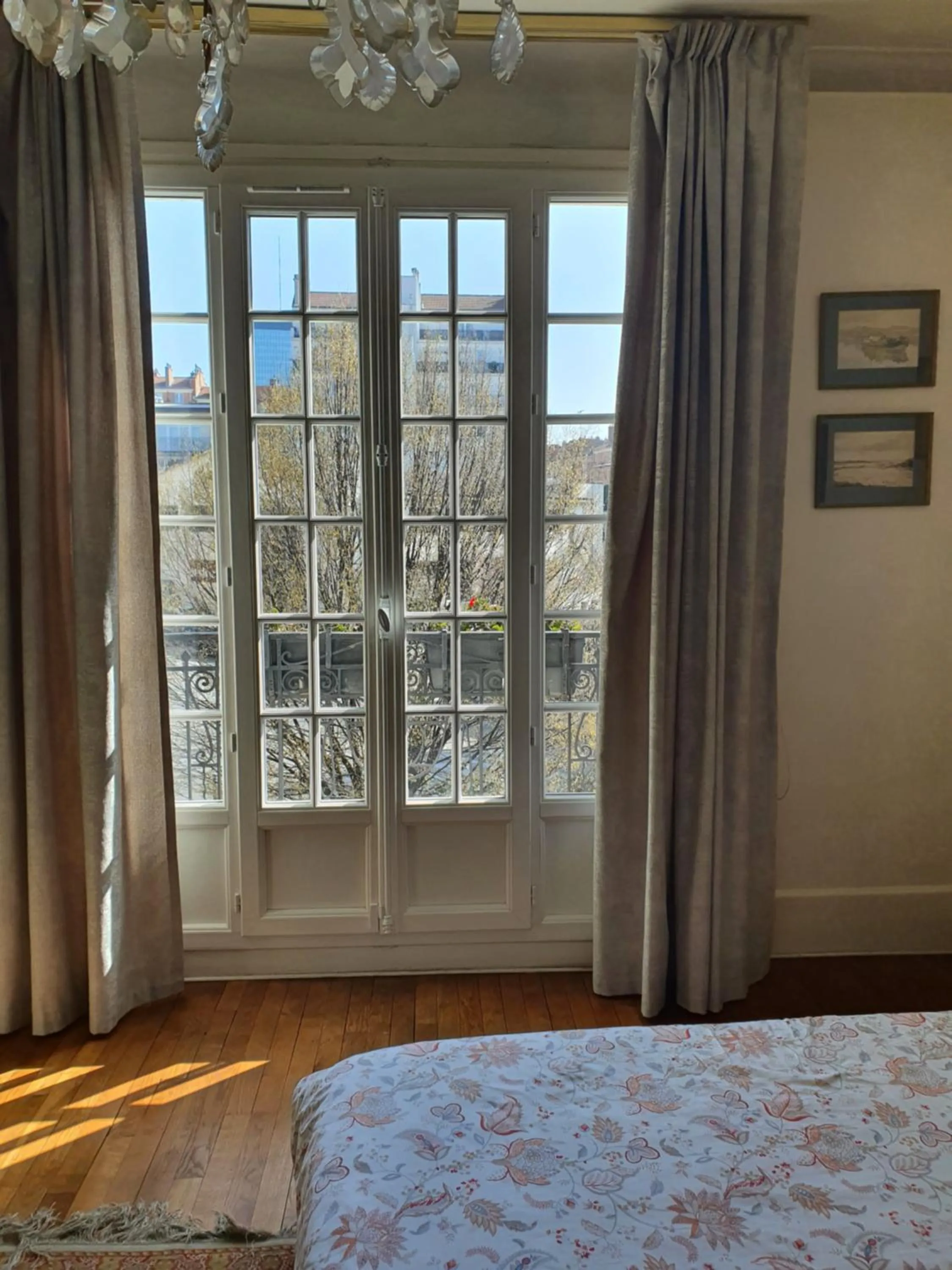 Nearby landmark, Bed in La Romantique