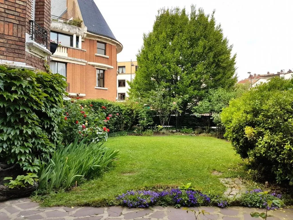 Garden in La Romantique