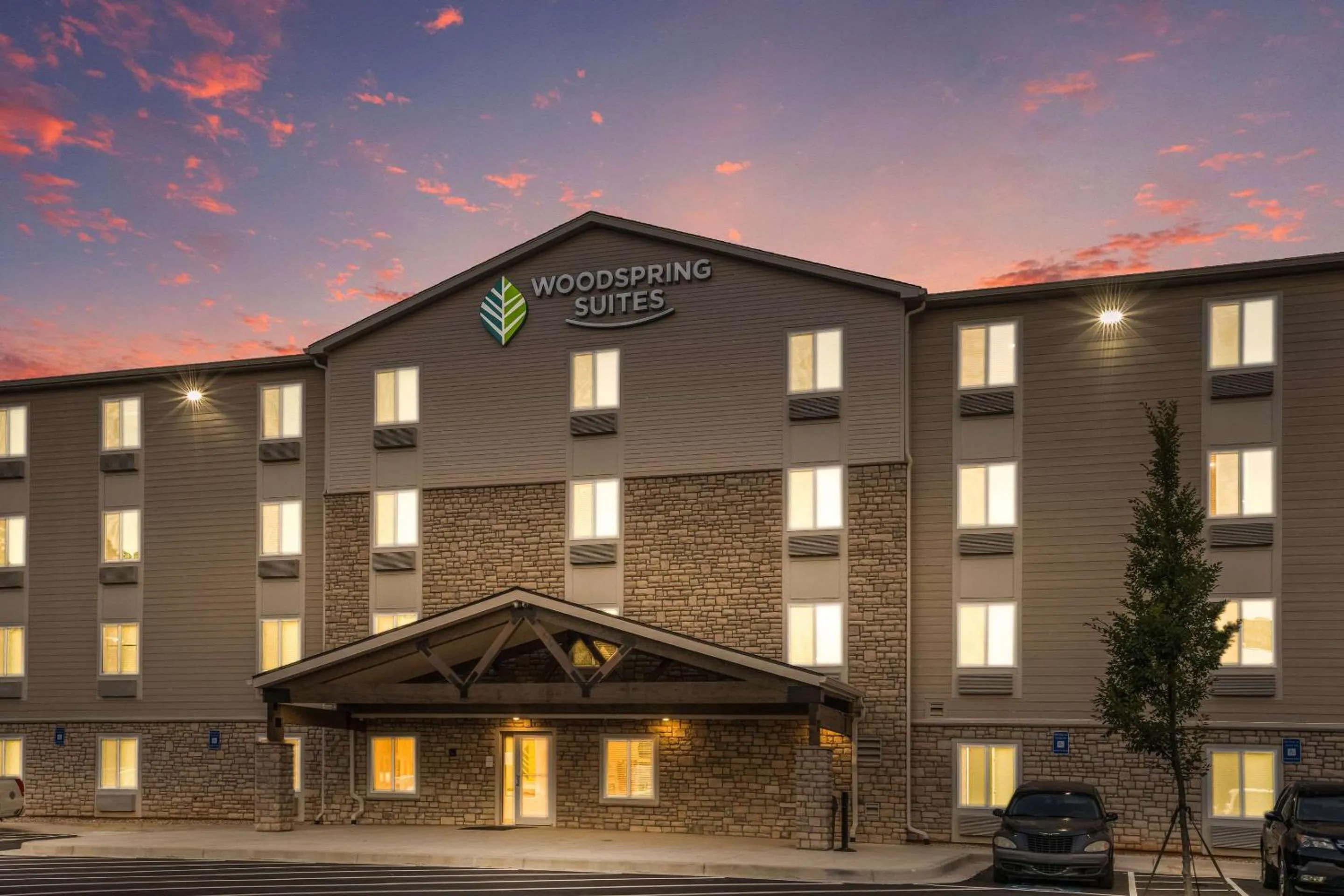 Property building in WoodSpring Suites Atlanta McDonough
