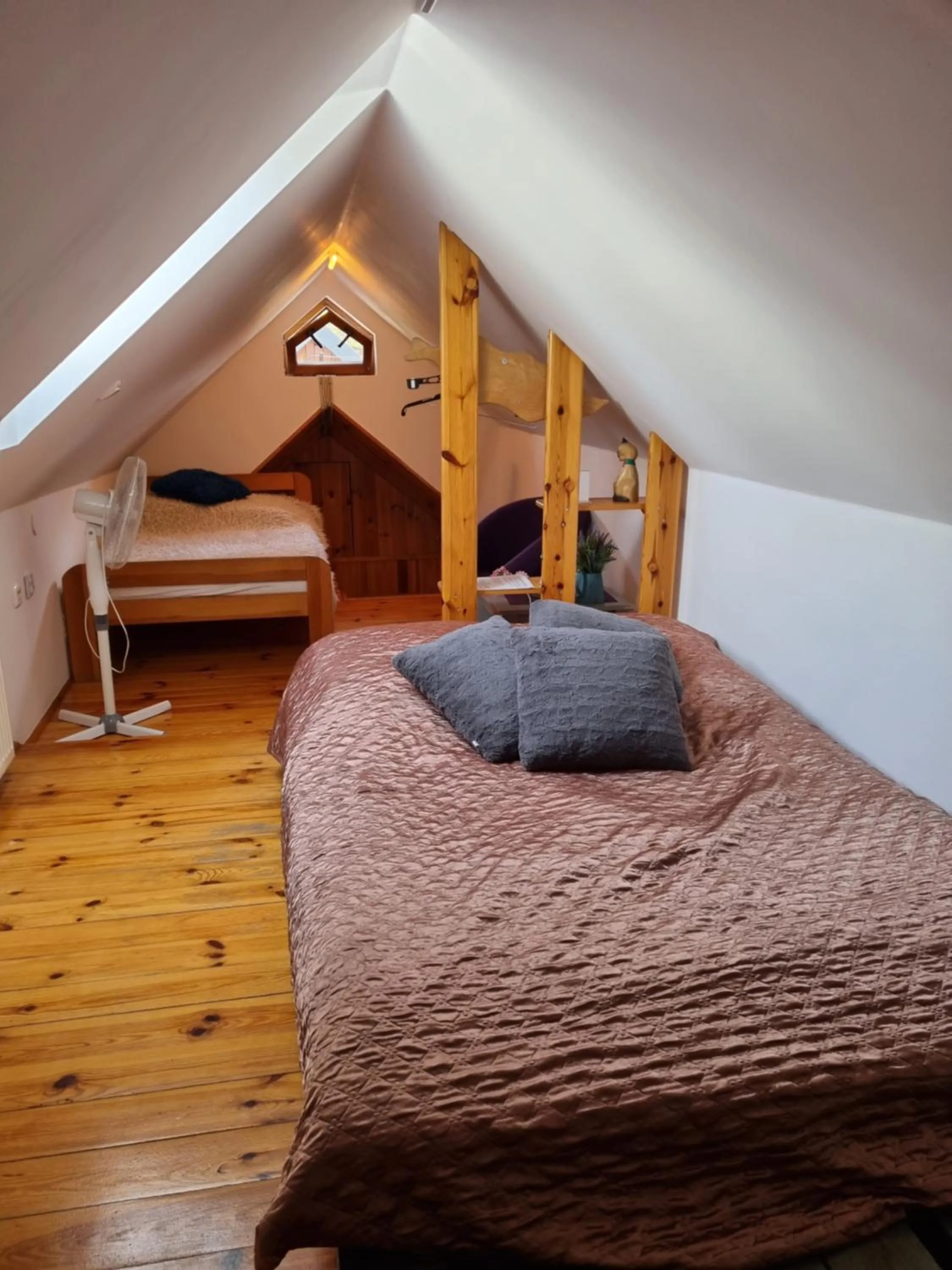 Bed in Karczma Regionalna Młyn -pokoje gościne