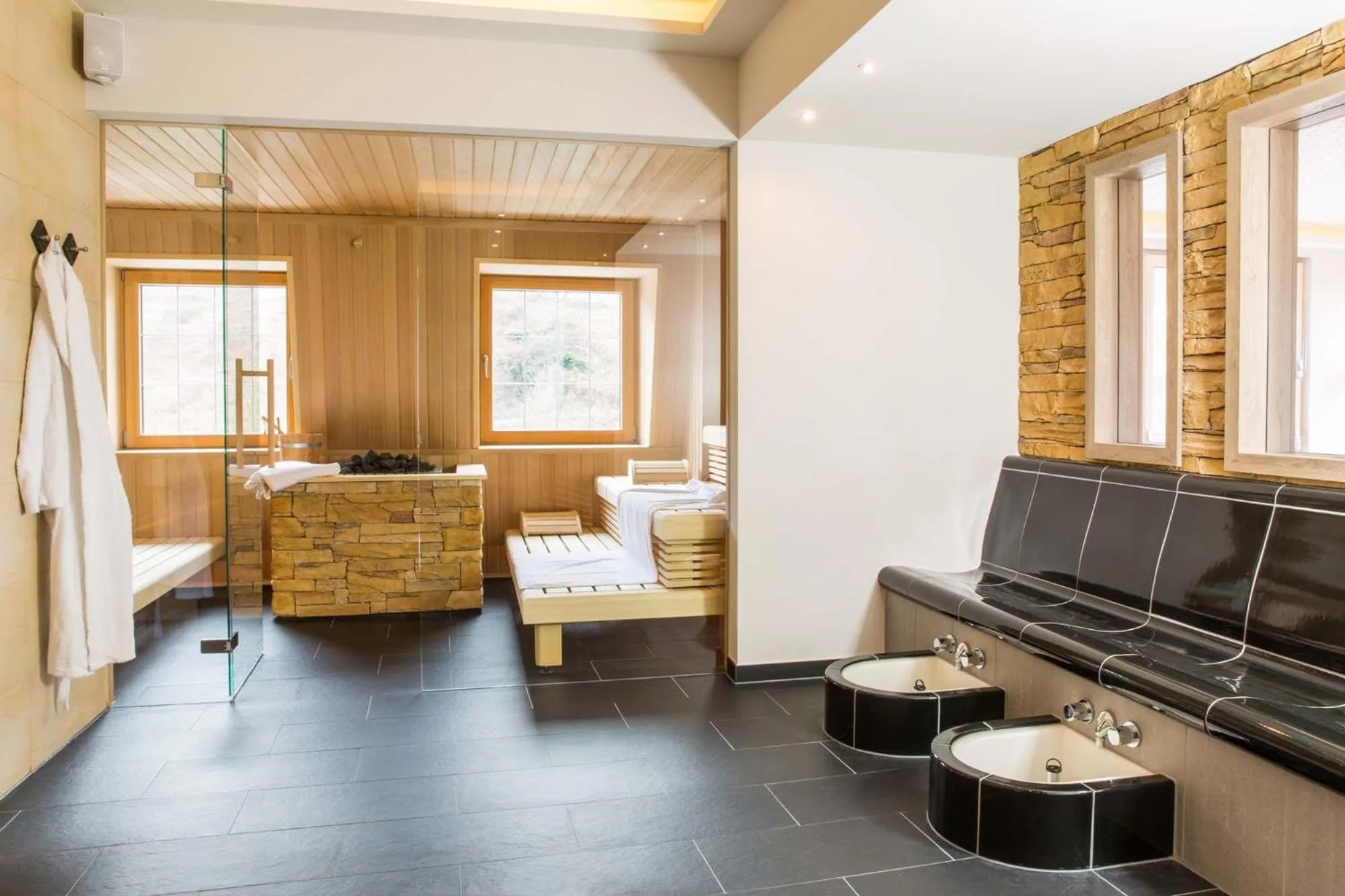 Spa and wellness centre/facilities in Hotel Deutschherrenhof
