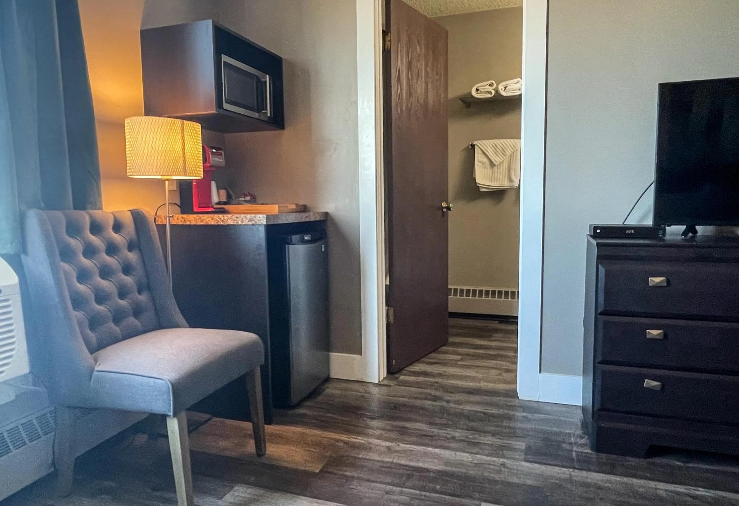 Coffee/tea facilities in 7 Day's Hotel