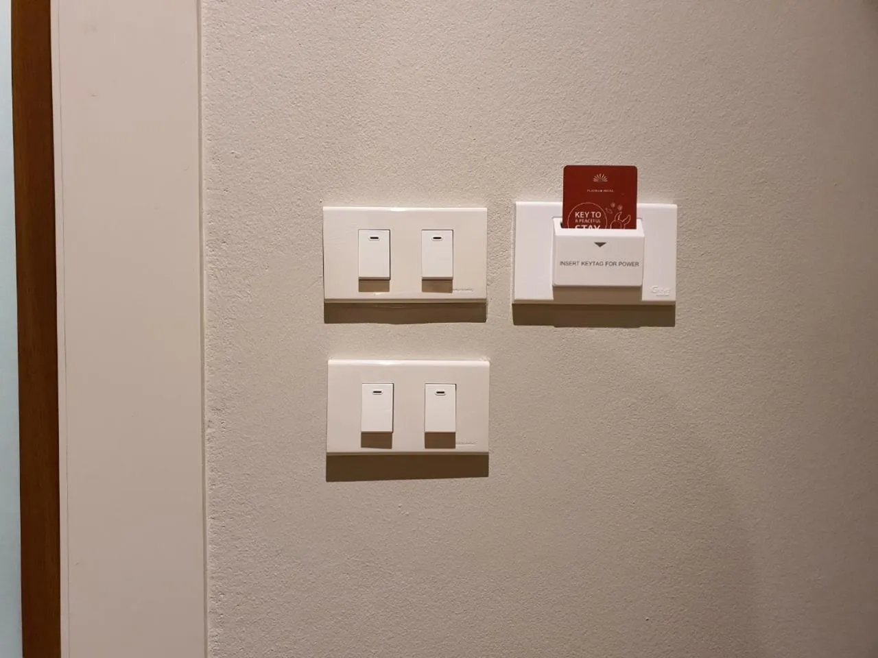 Logo/Certificate/Sign in Platinum hotel