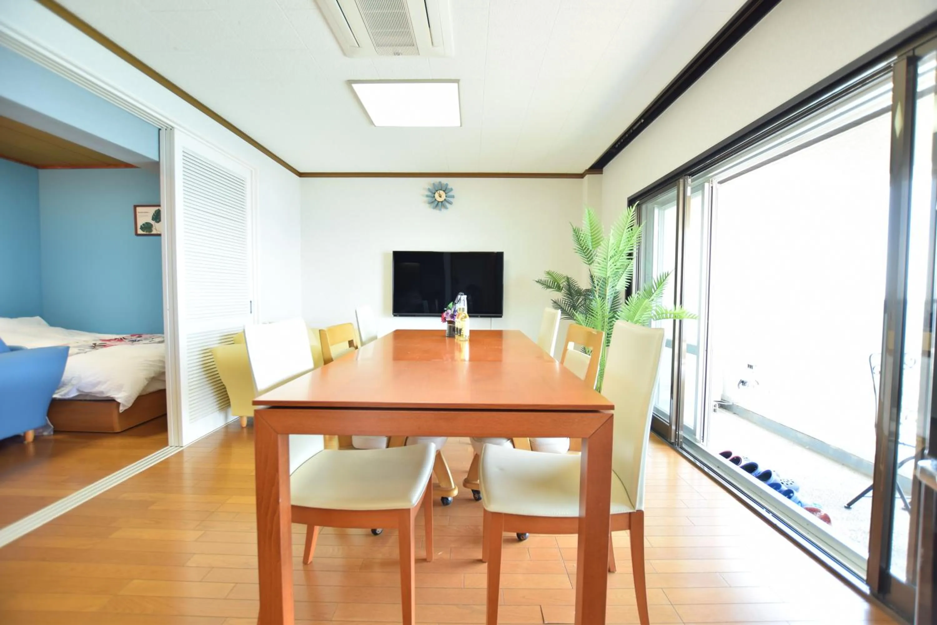 Living room in Shirahama Beach 312