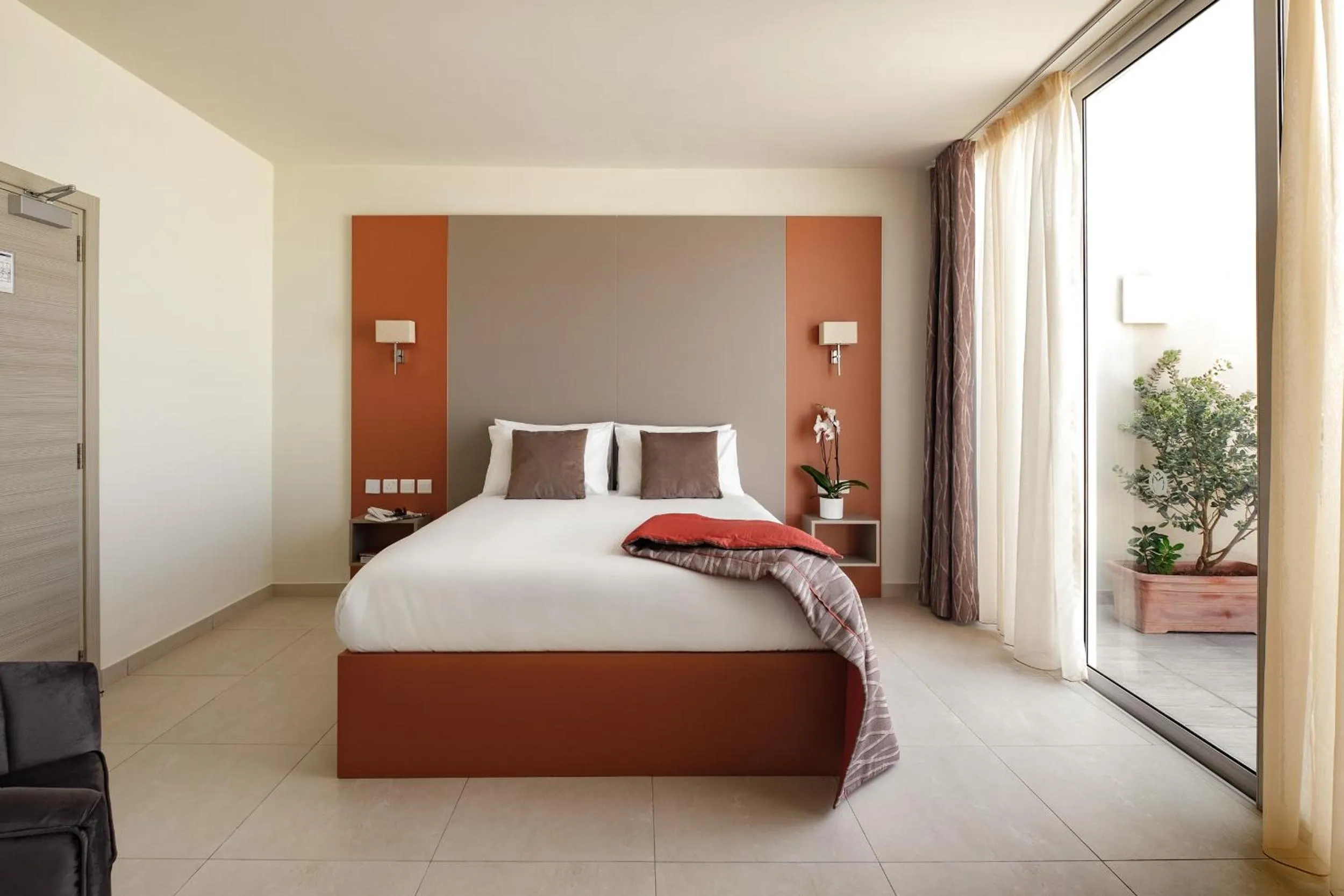 Bed in Mayflower Hotel Malta