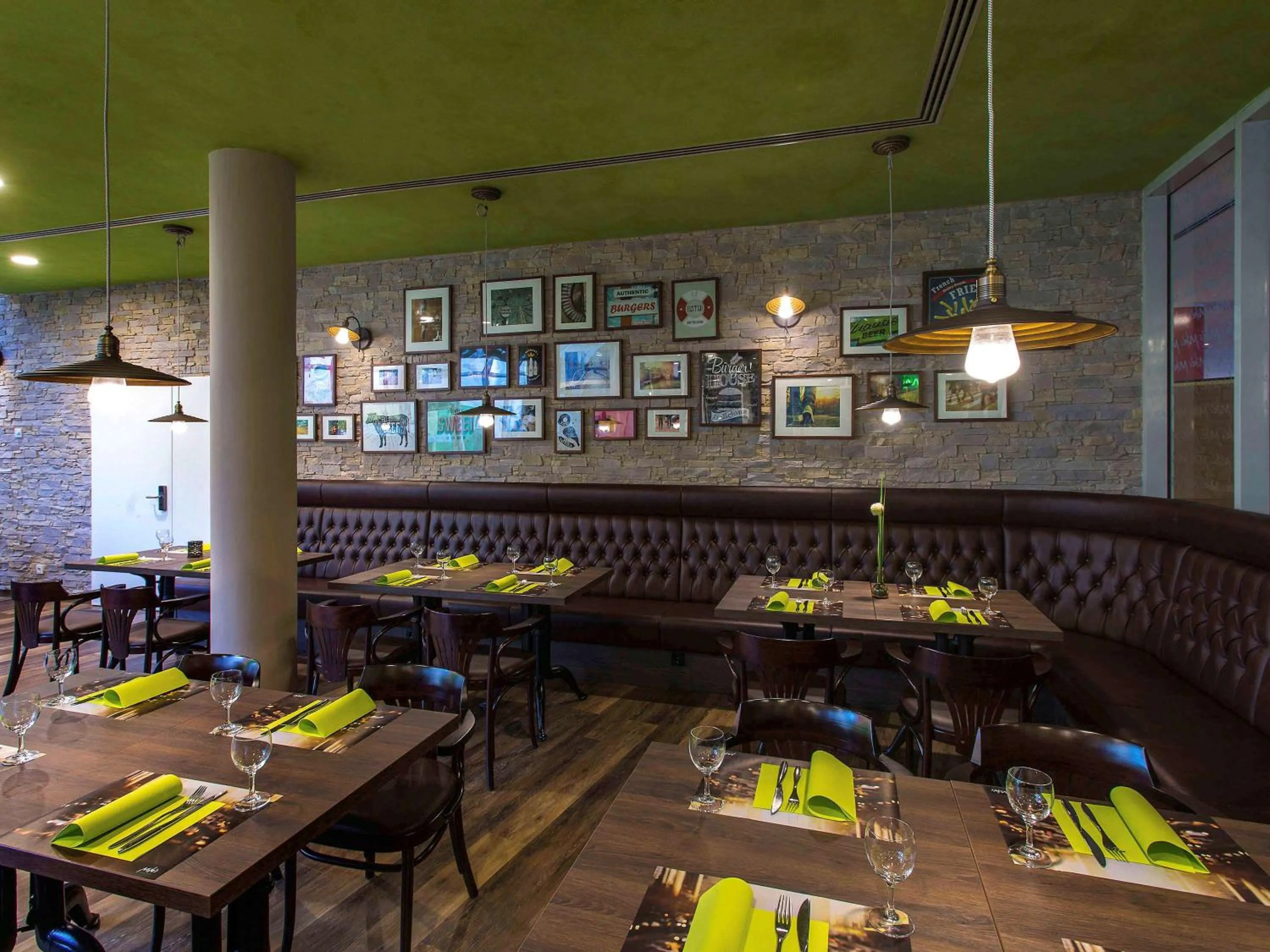 Restaurant/Places to Eat in ibis Styles Stuttgart