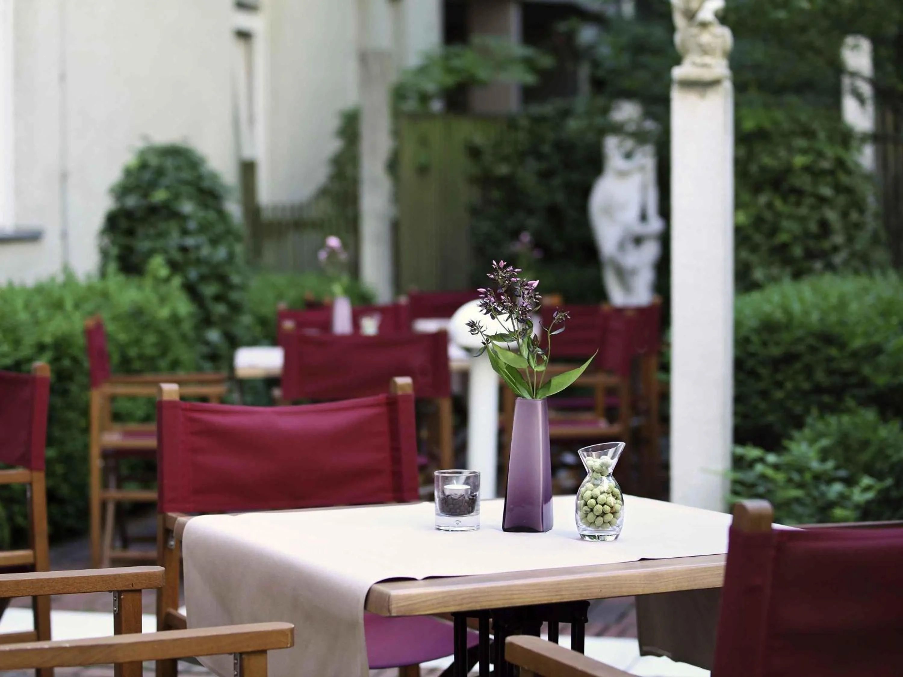 Lounge or bar in Mercure München am Olympiapark