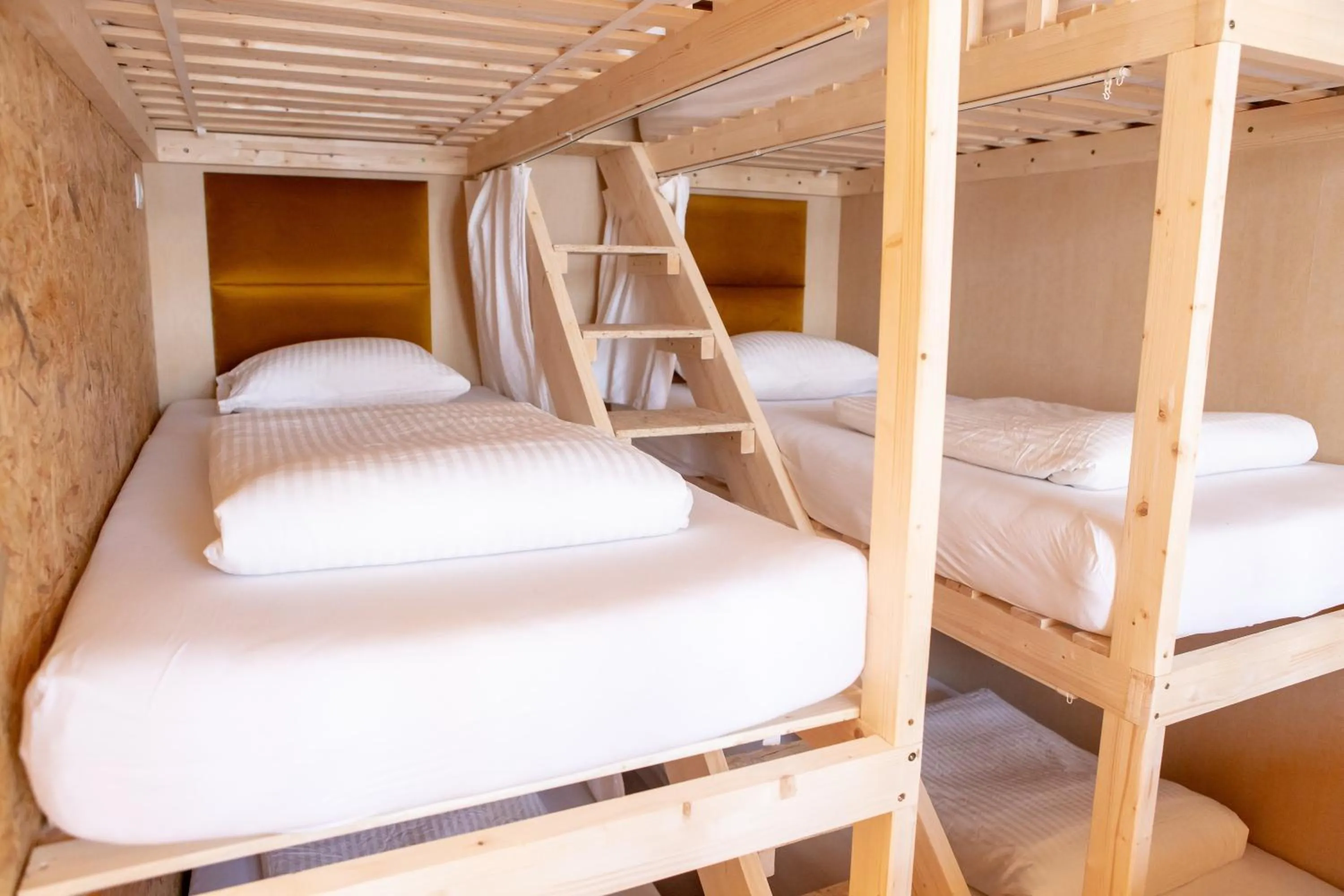 bunk bed, Bed in Sishaus Hostel