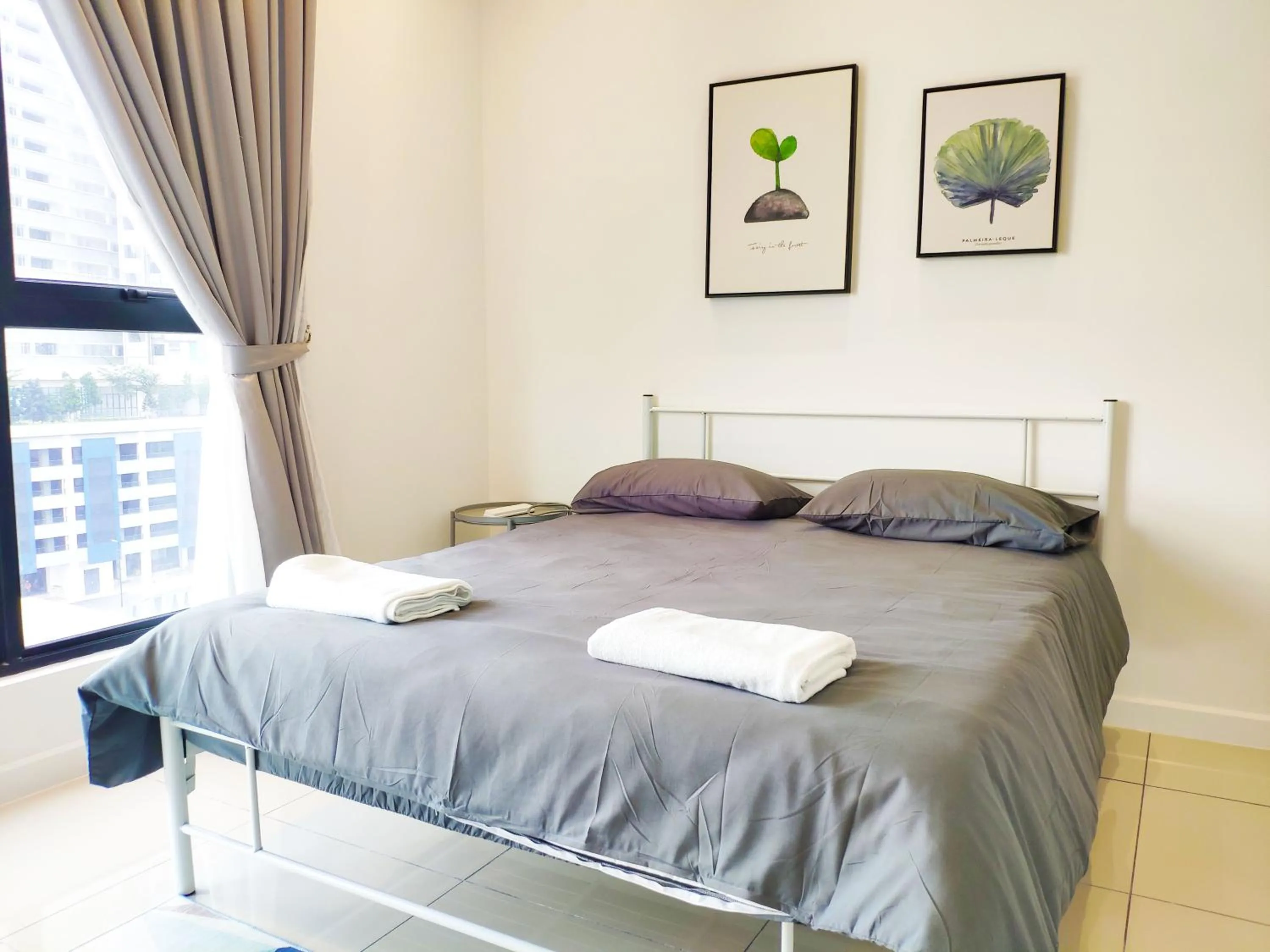 Bed in Le Pavilion by Salaam Suites, 5 pax, near Setiawalk