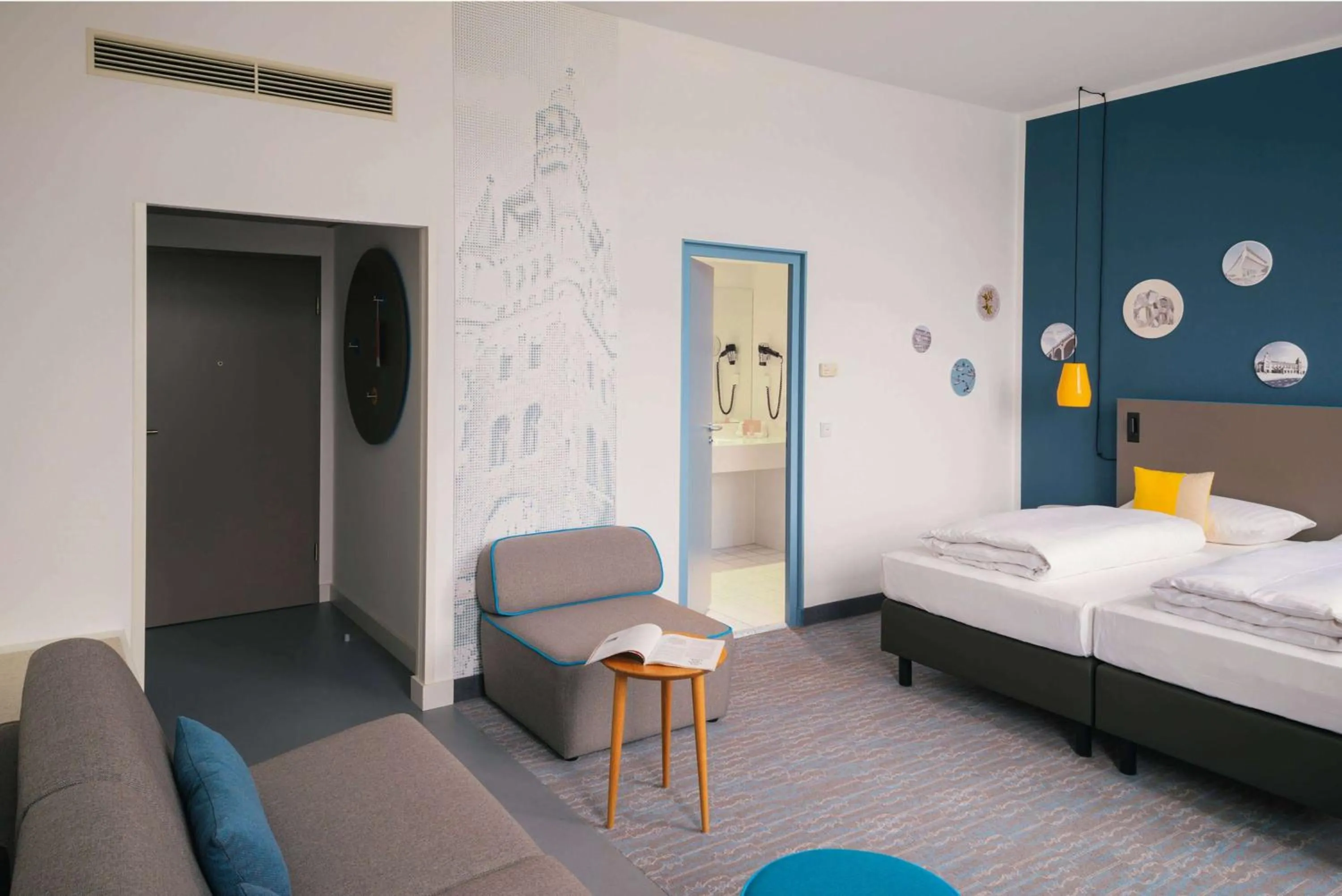 Photo of the whole room, Bed in Vienna House Easy by Wyndham Wuppertal