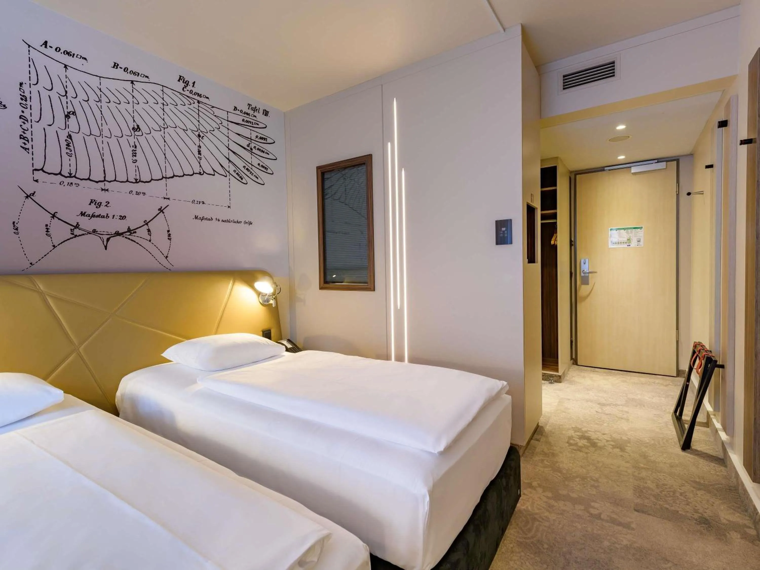 Bedroom, Bed in Mercure Hotel Berlin City