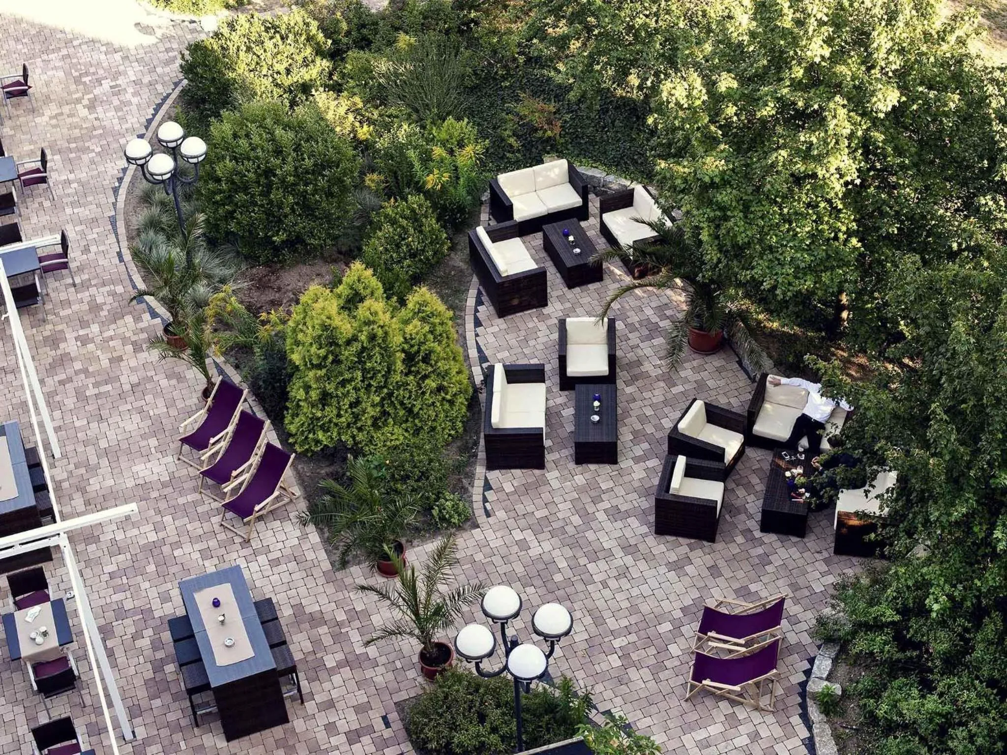 Lounge or bar in Mercure Residenz Frankfurt Messe