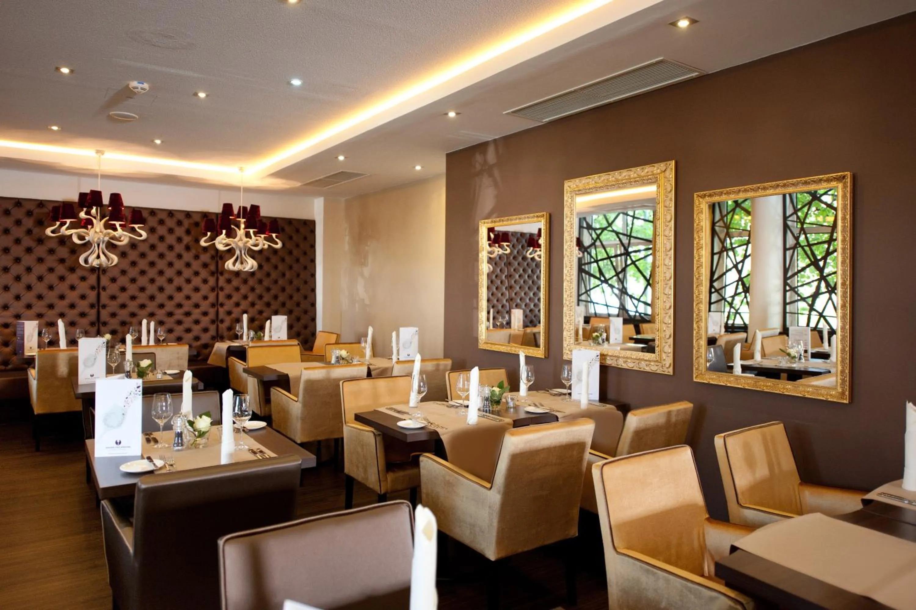 Restaurant/places to eat in Mercure Residenz Frankfurt Messe
