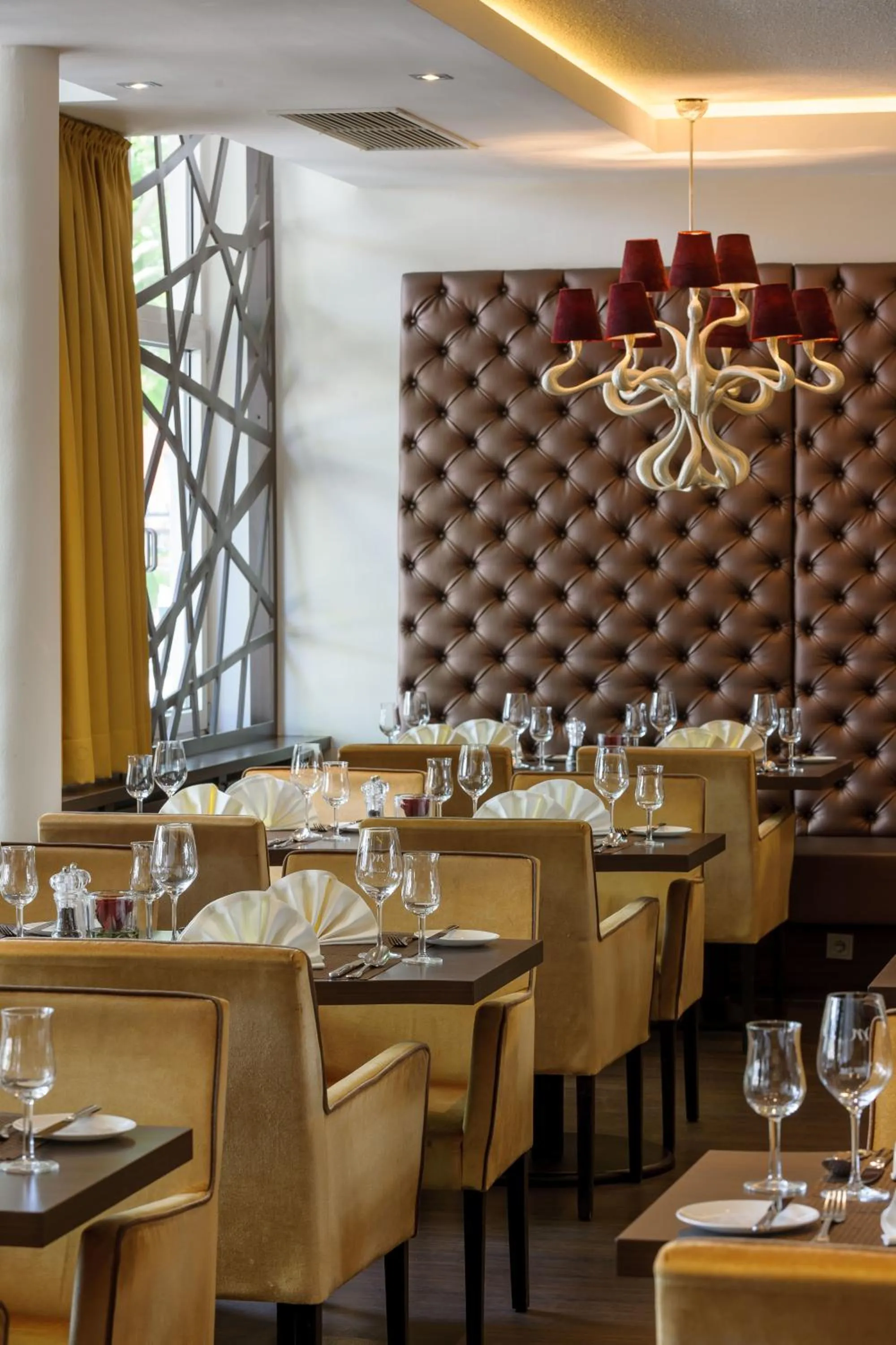 Restaurant/places to eat in Mercure Residenz Frankfurt Messe