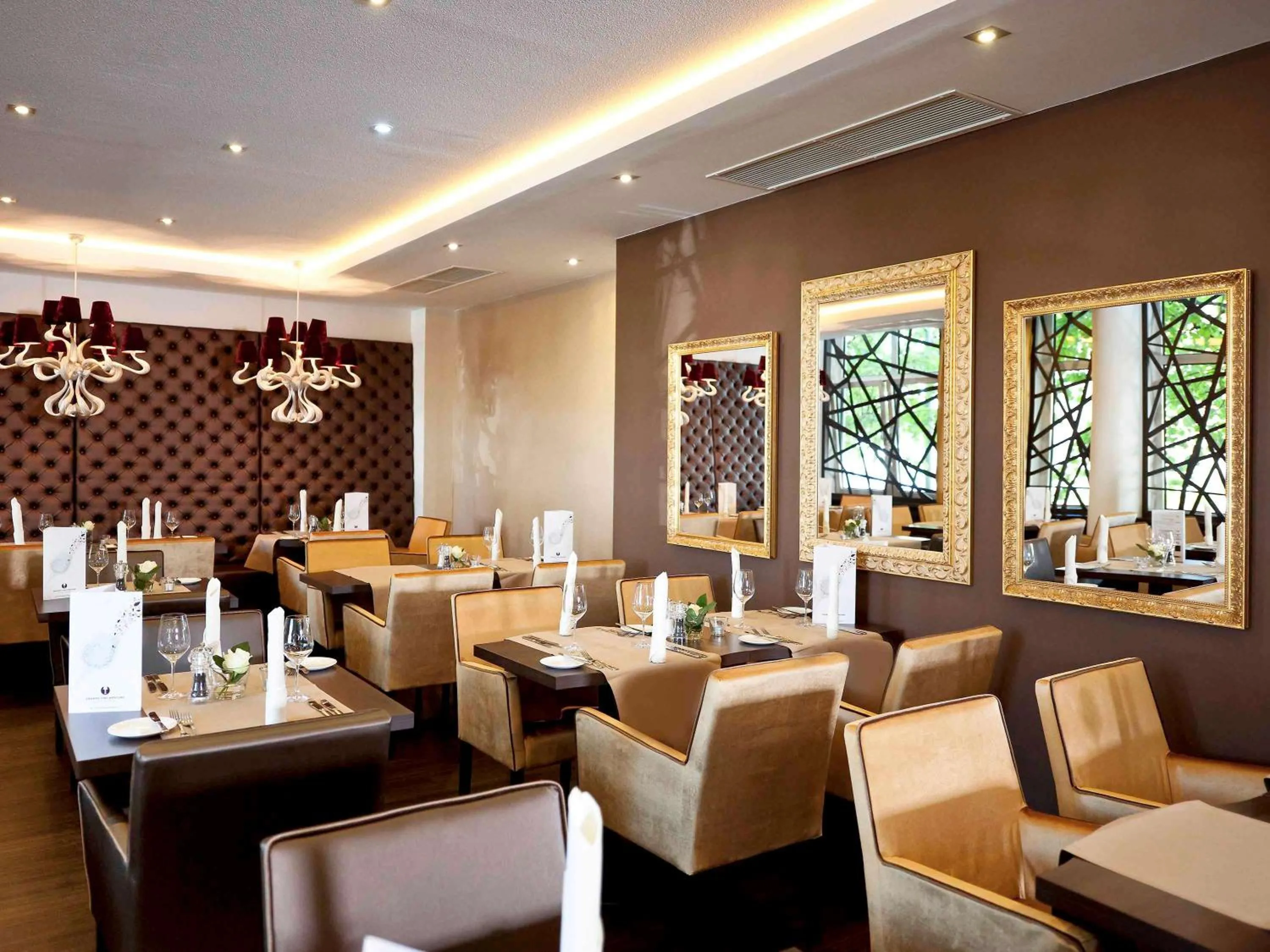 Restaurant/places to eat in Mercure Residenz Frankfurt Messe