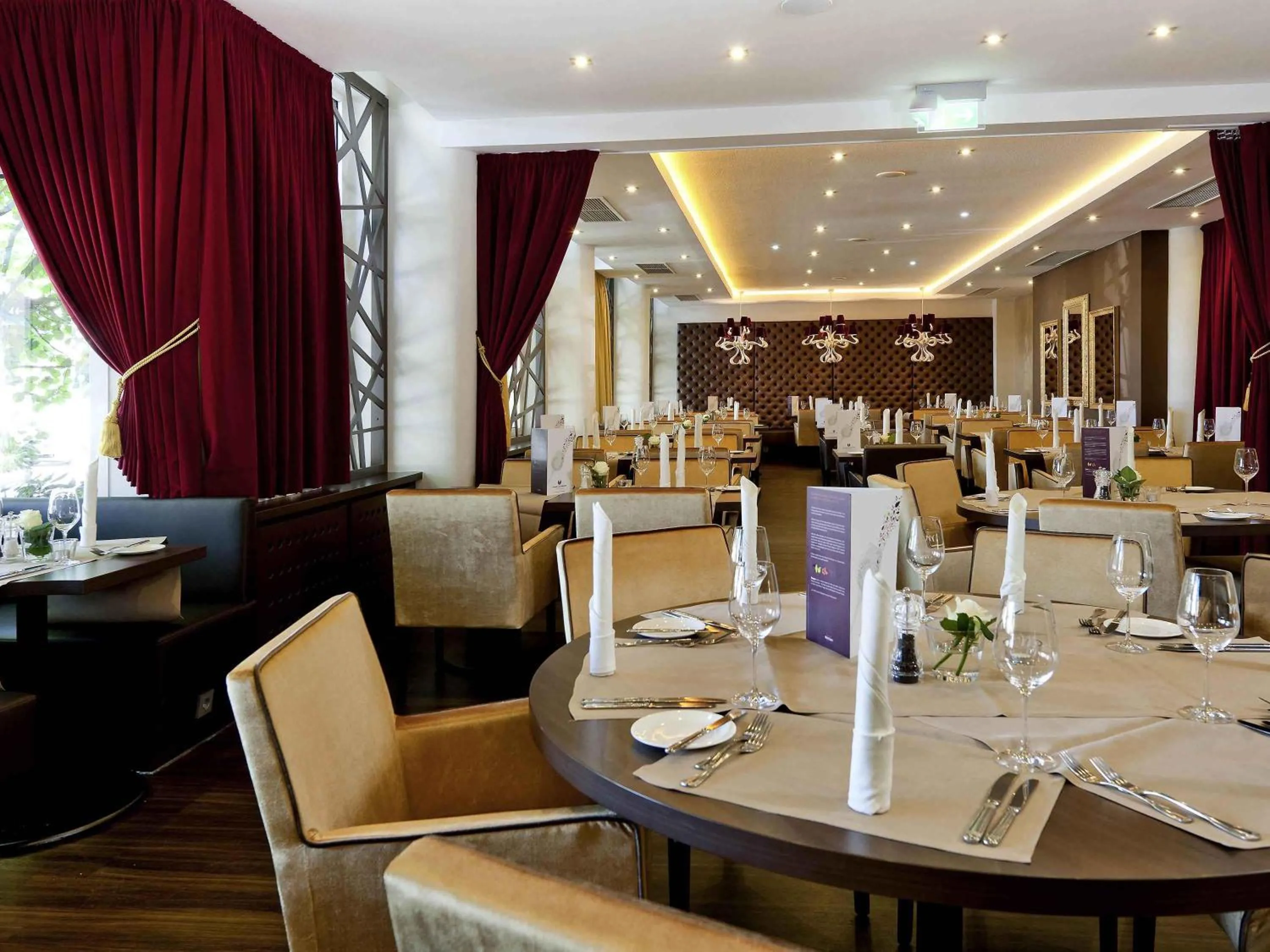 Restaurant/places to eat in Mercure Residenz Frankfurt Messe