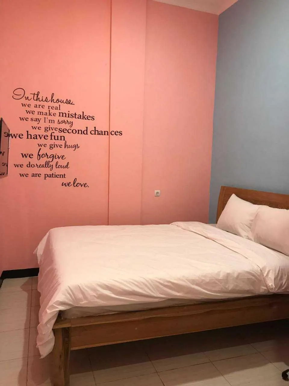 Bed in RoomZ Budget Residence