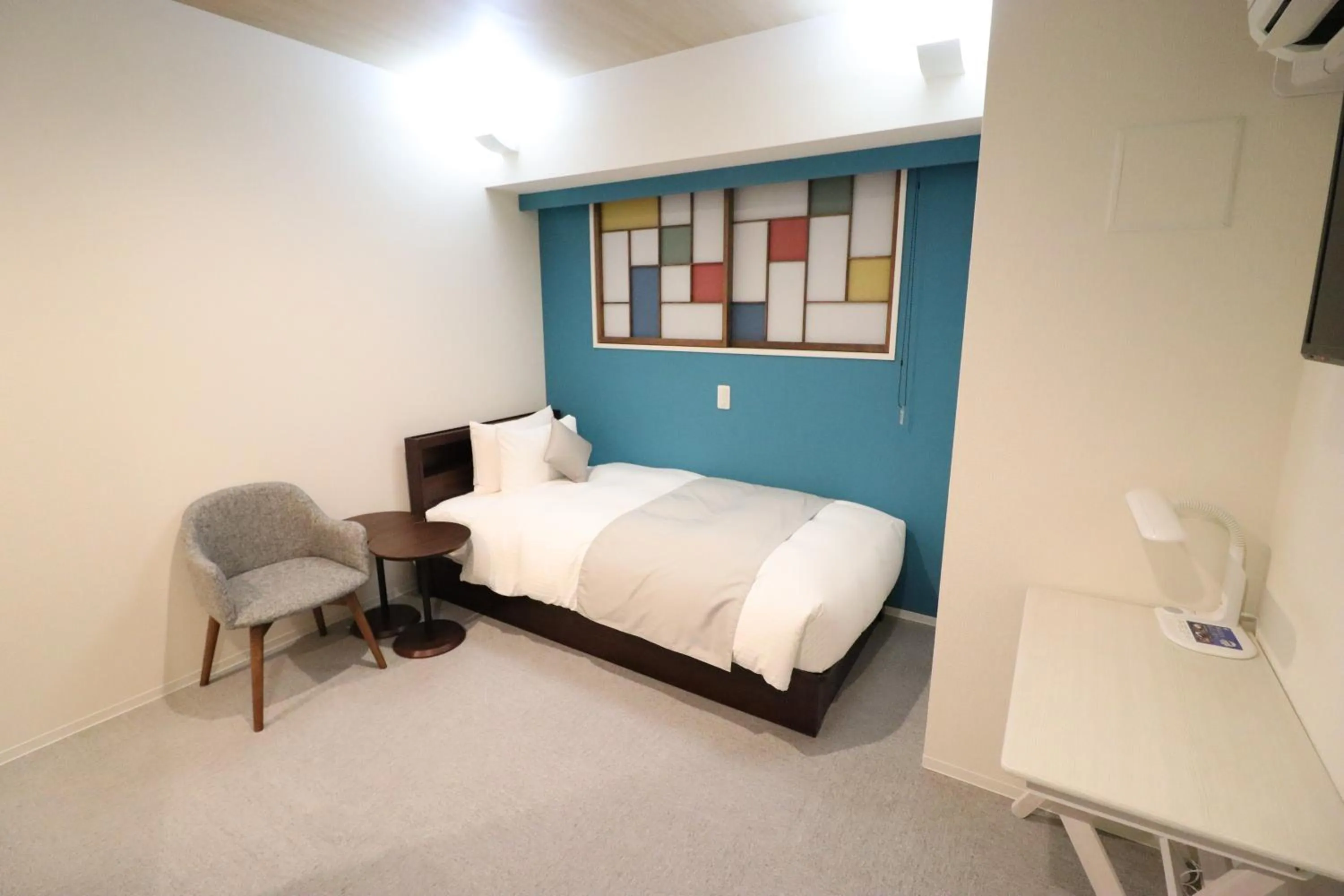 Photo of the whole room, Bed in Stay SAKURA Tokyo ASAKUSA ART DECO HOTEL
