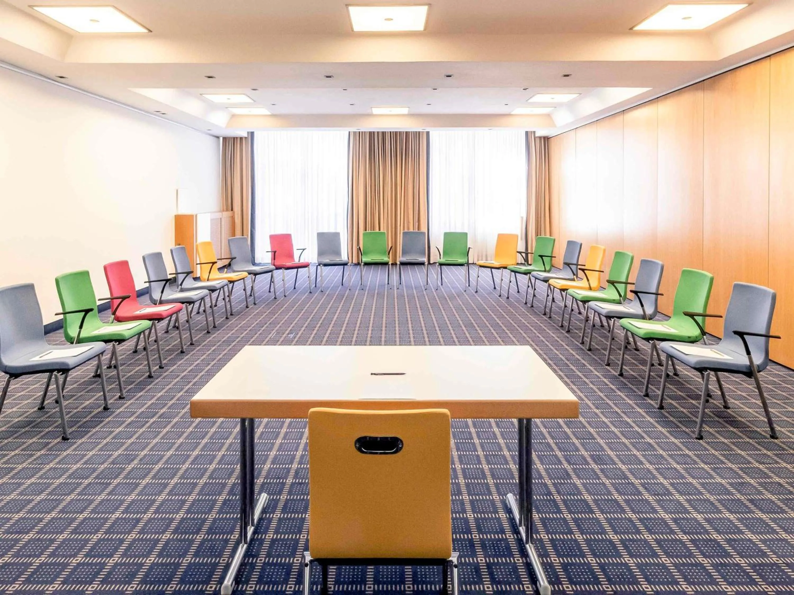 Property building in Mercure Hotel Köln City Friesenstraße