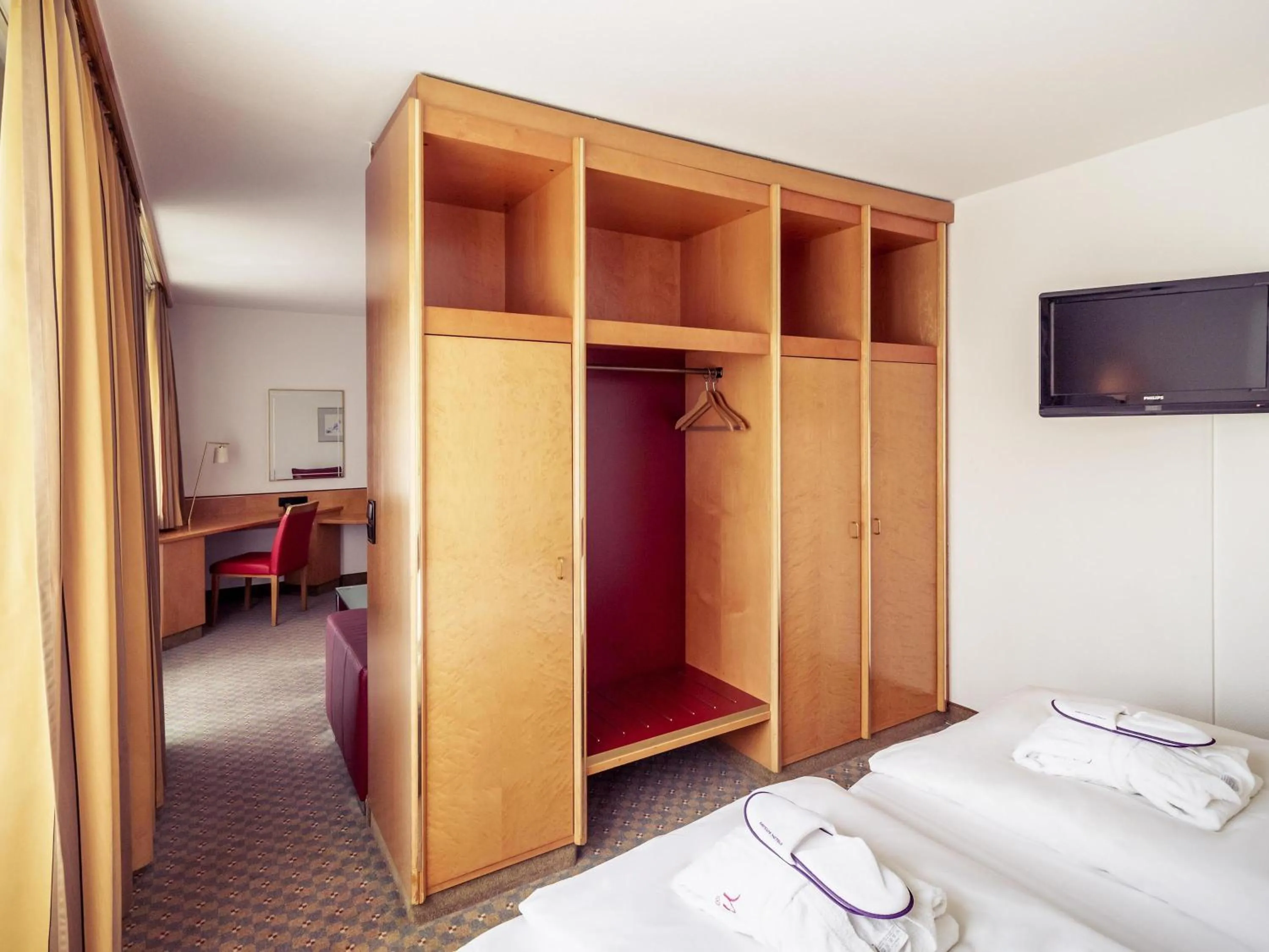 Bedroom, Bed in Mercure Hotel Köln City Friesenstraße