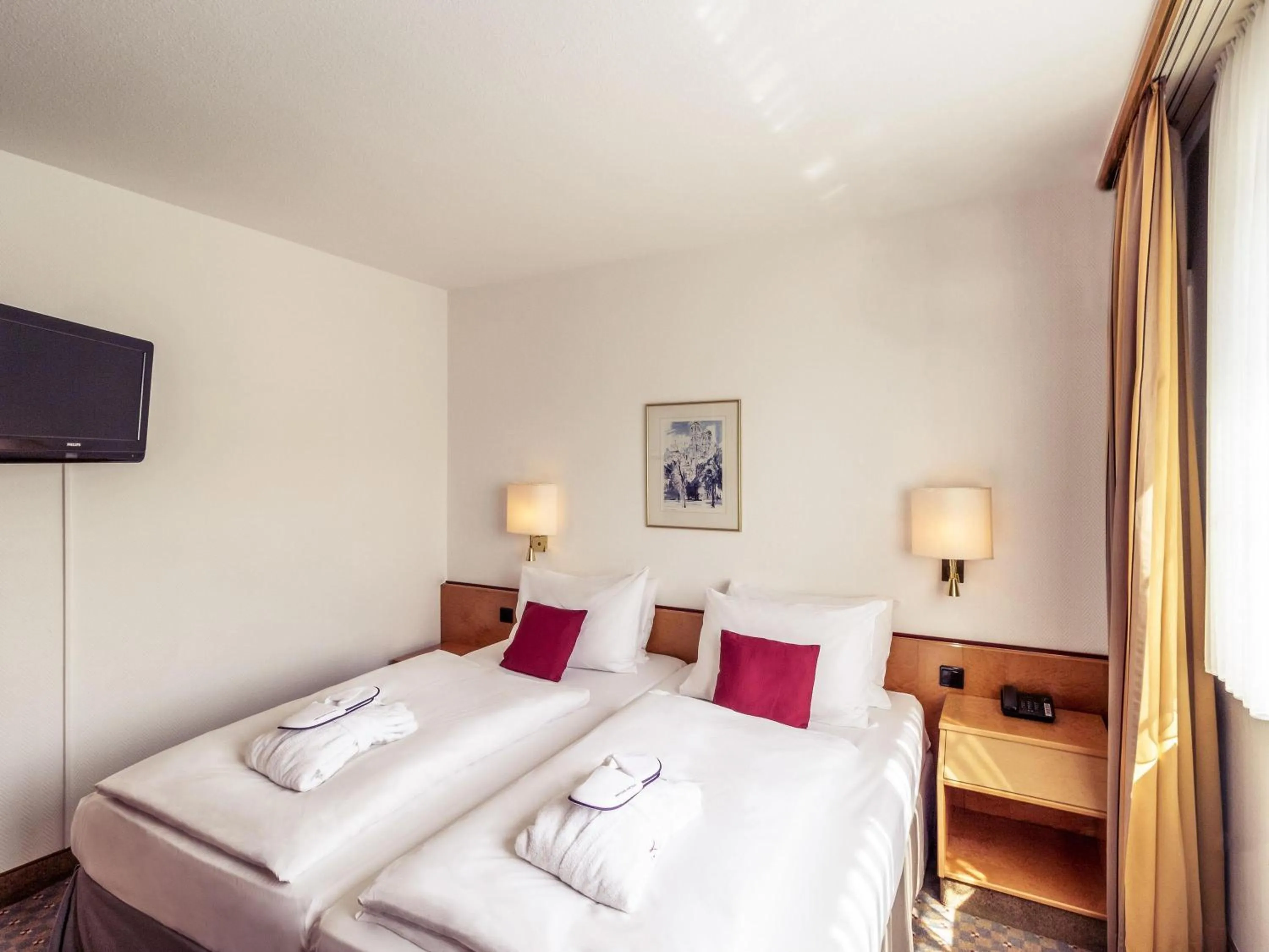 Bedroom, Bed in Mercure Hotel Köln City Friesenstraße