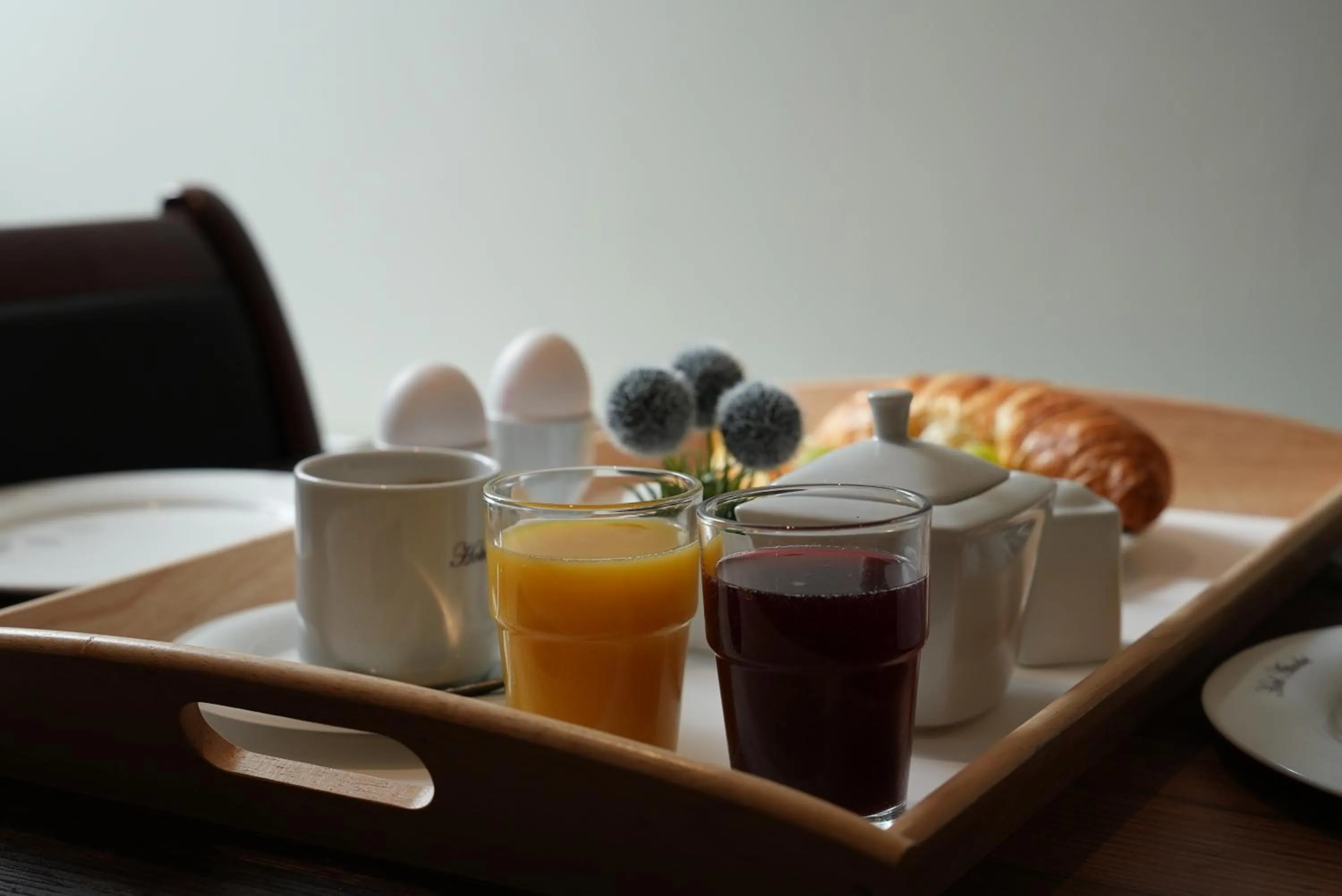 Food and drinks in Hotel Attaché an der Messe