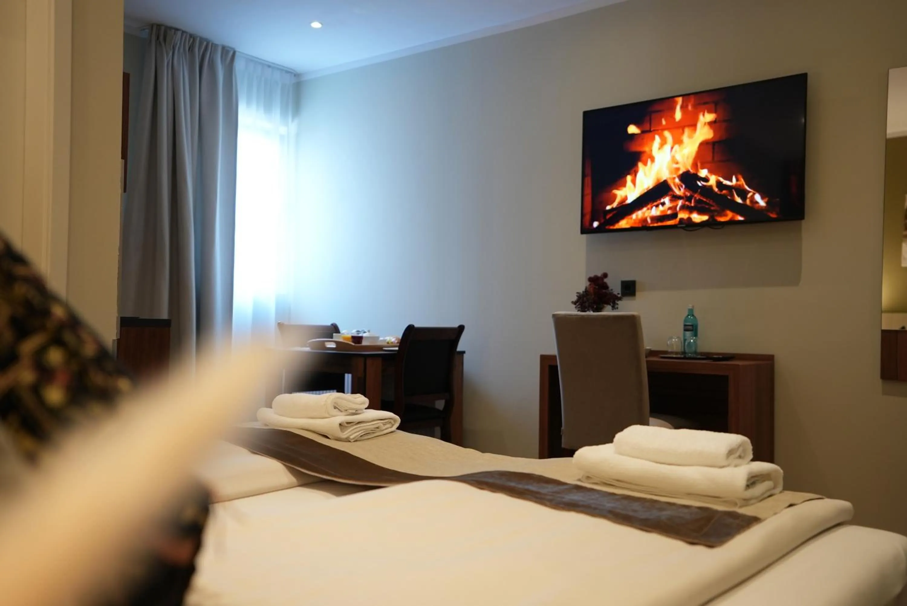 Bed in Hotel Attaché an der Messe