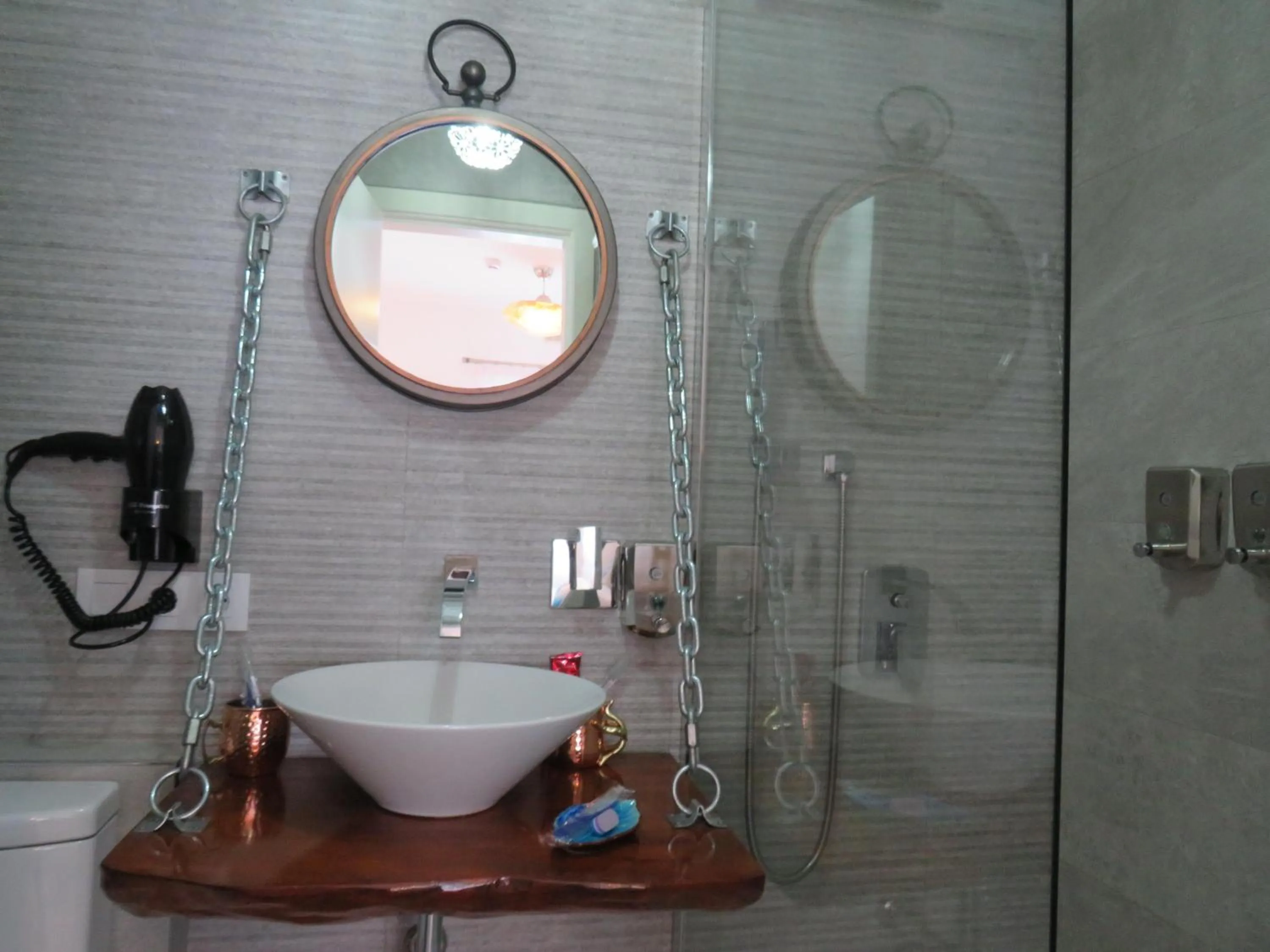 Shower in Lua Hotel Boutique