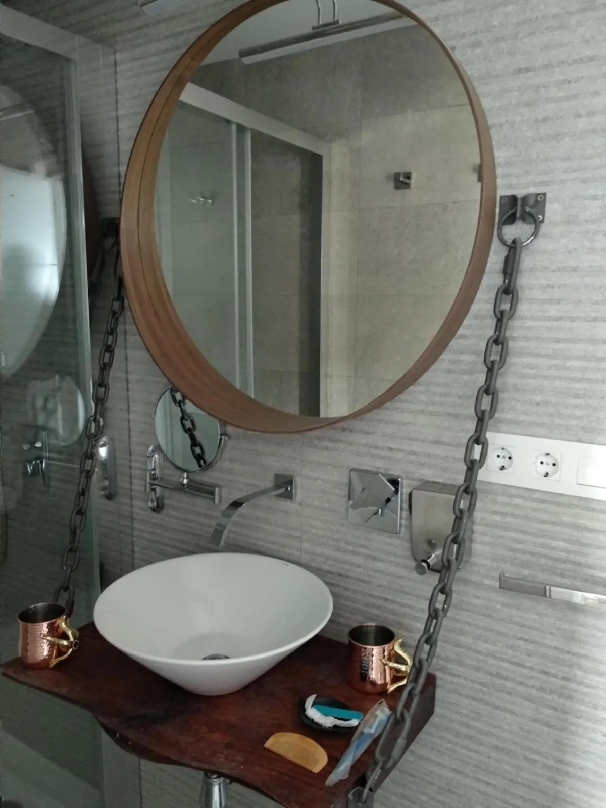 Shower in Lua Hotel Boutique