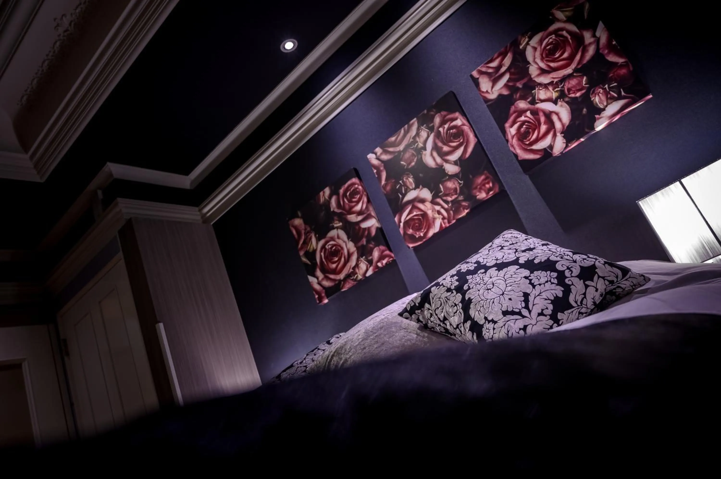 Bed in HOTEL C.KOHOKU