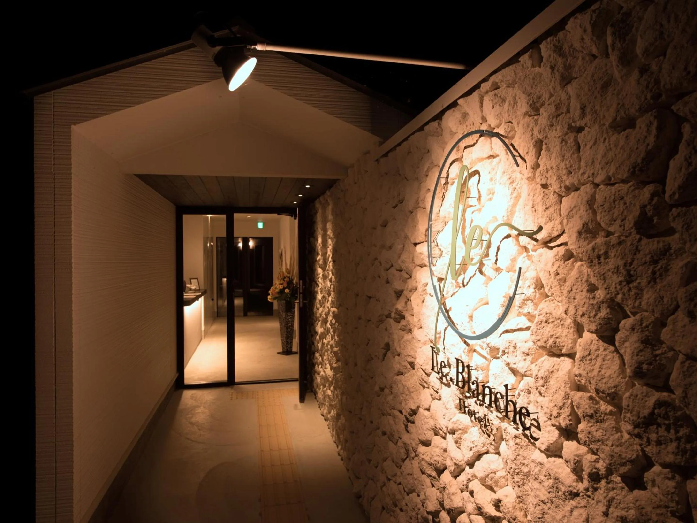 Property building in Le.Blanche