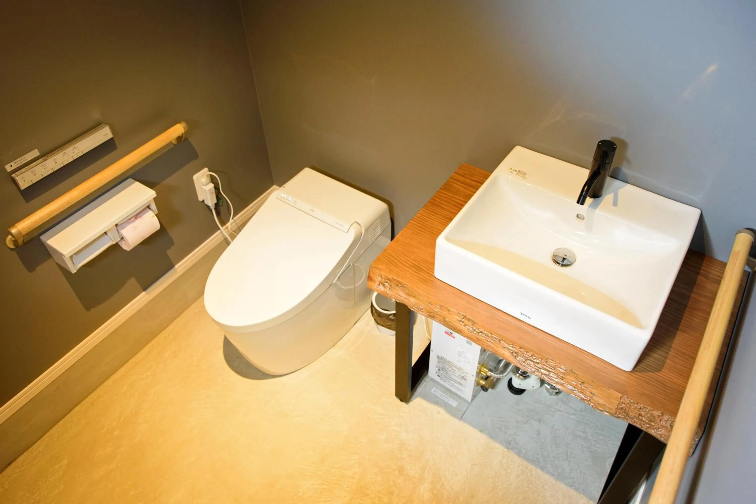 Toilet in Le.Blanche